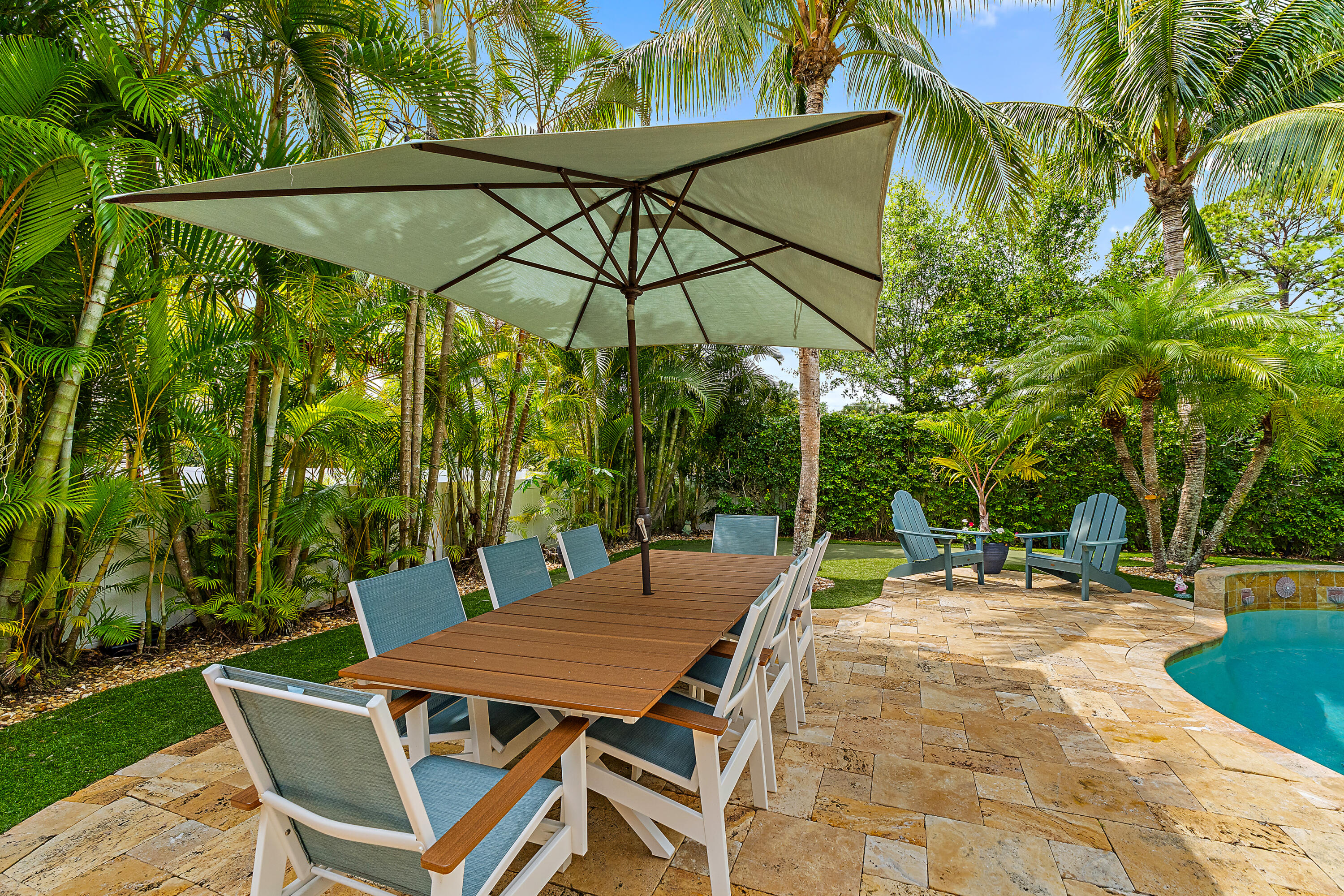 338 Caravelle Drive