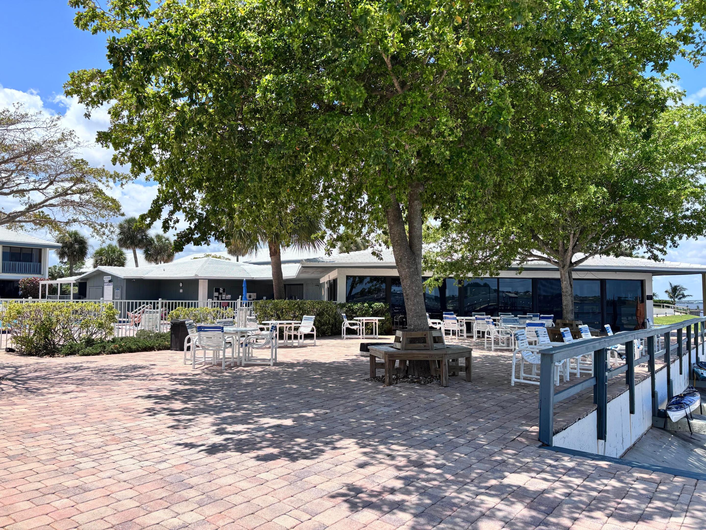 175 SE Saint Lucie Boulevard F116