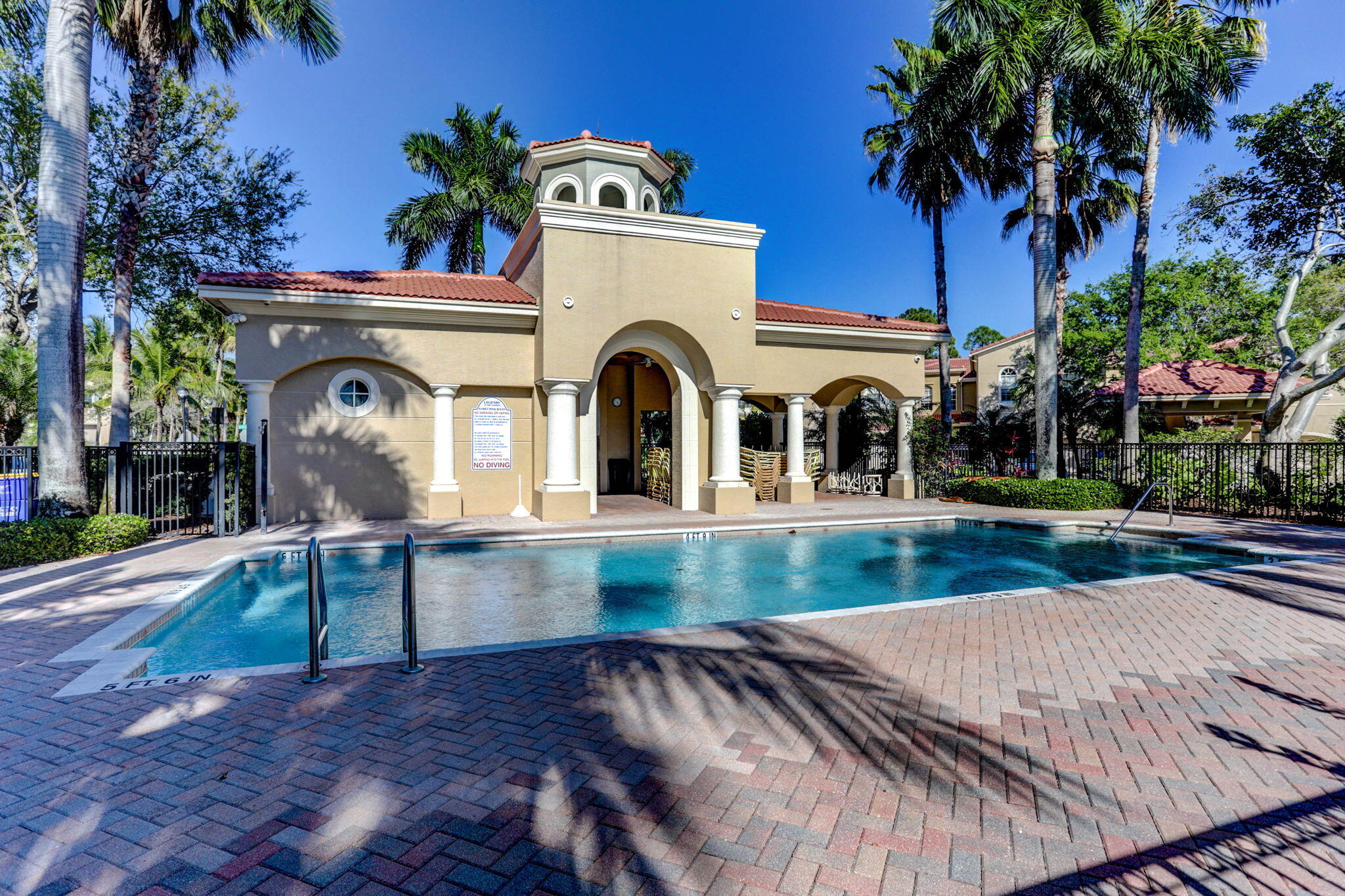 4941 Bonsai Circle 211