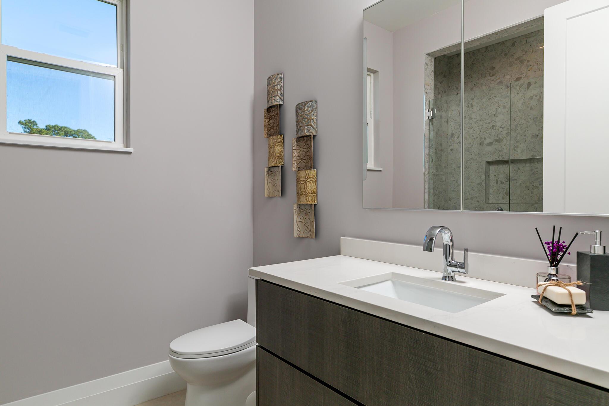 1755 SW Bellevue Avenue