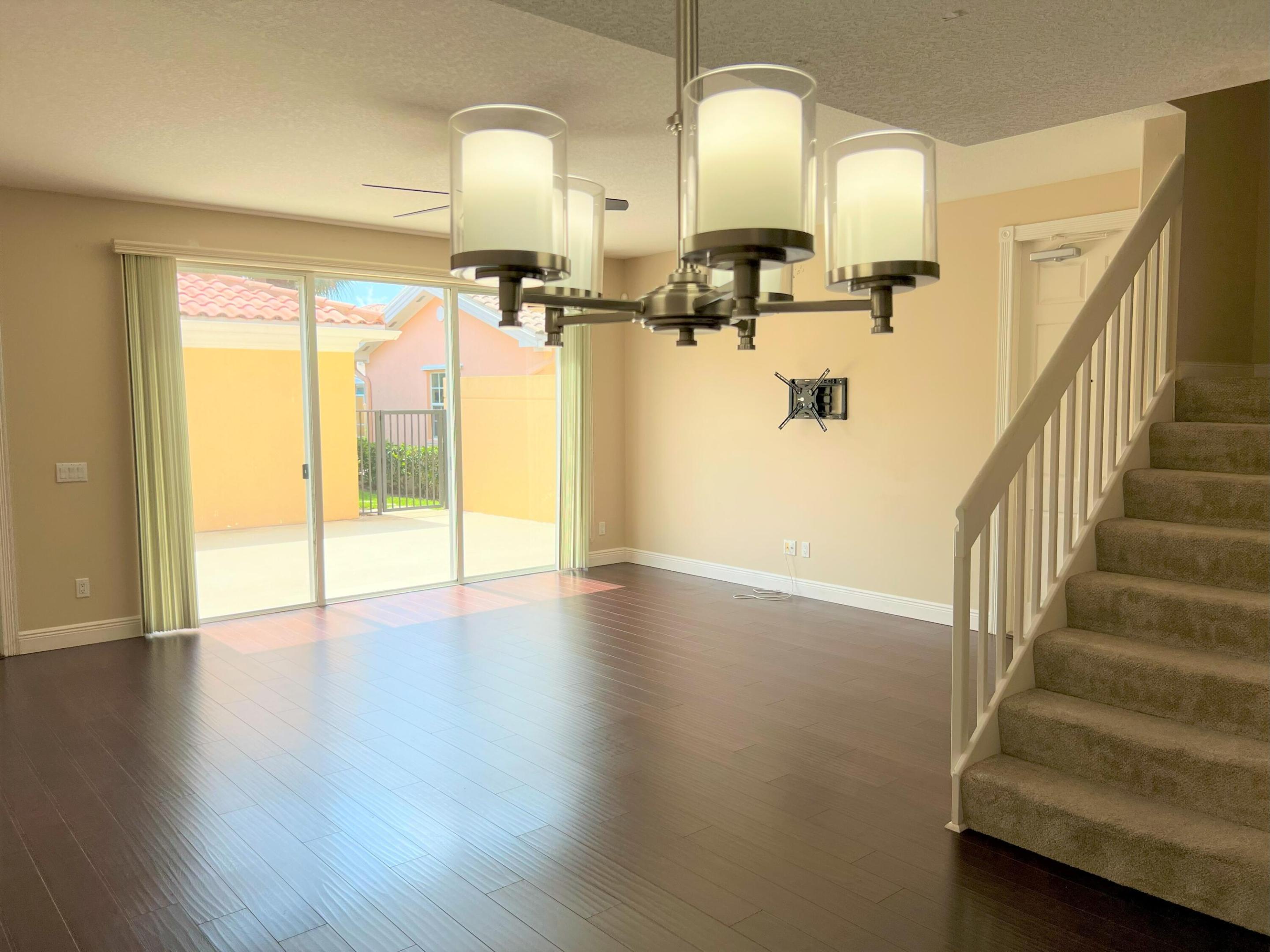 3368 Greenway Drive