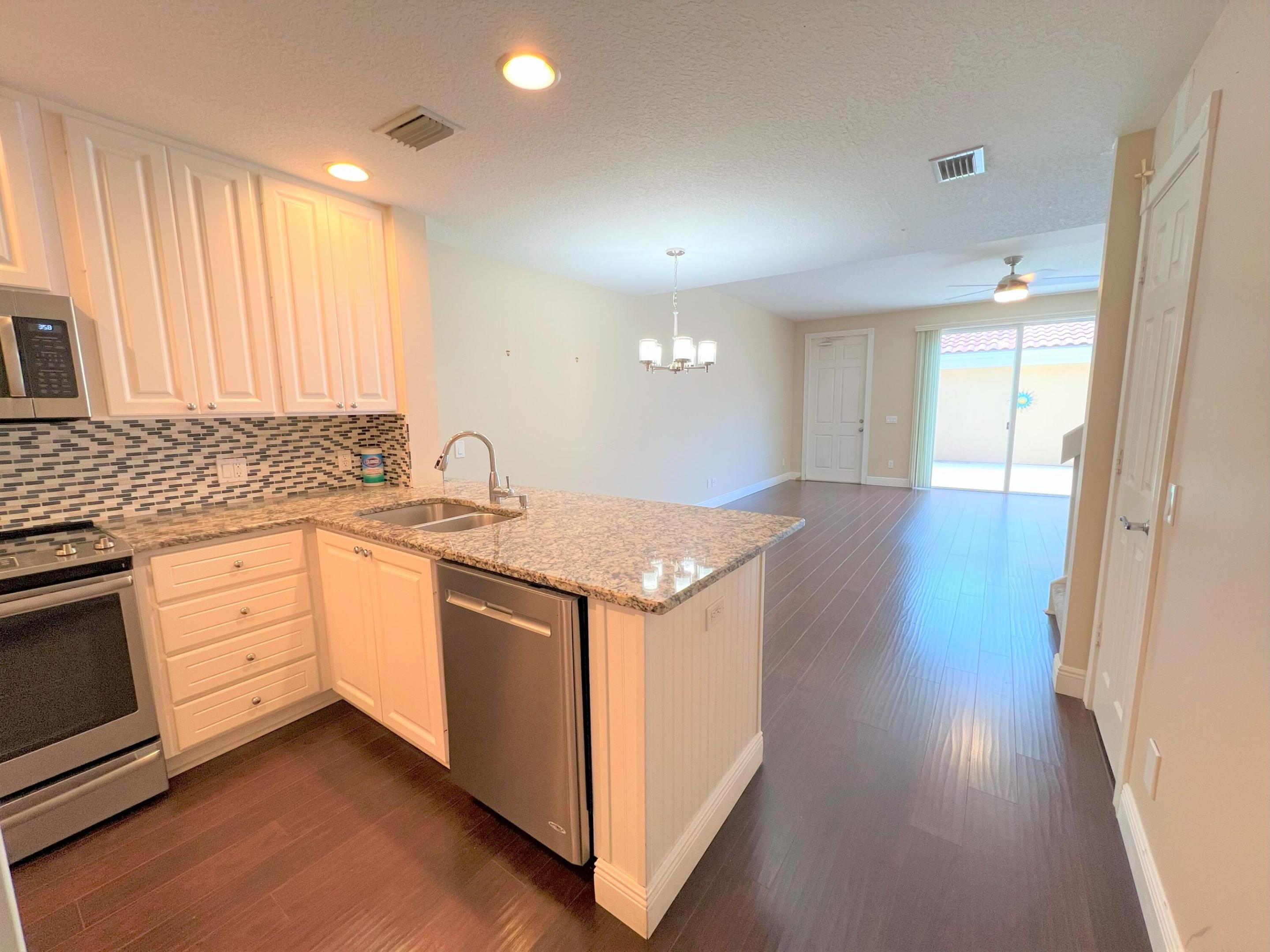 3368 Greenway Drive