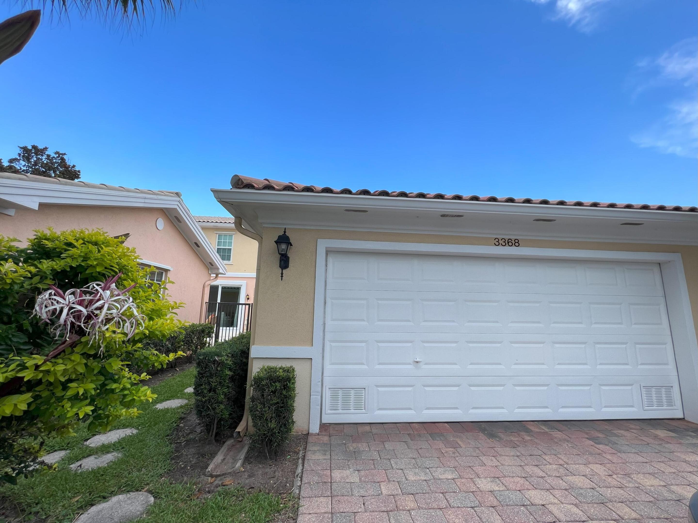 3368 Greenway Drive