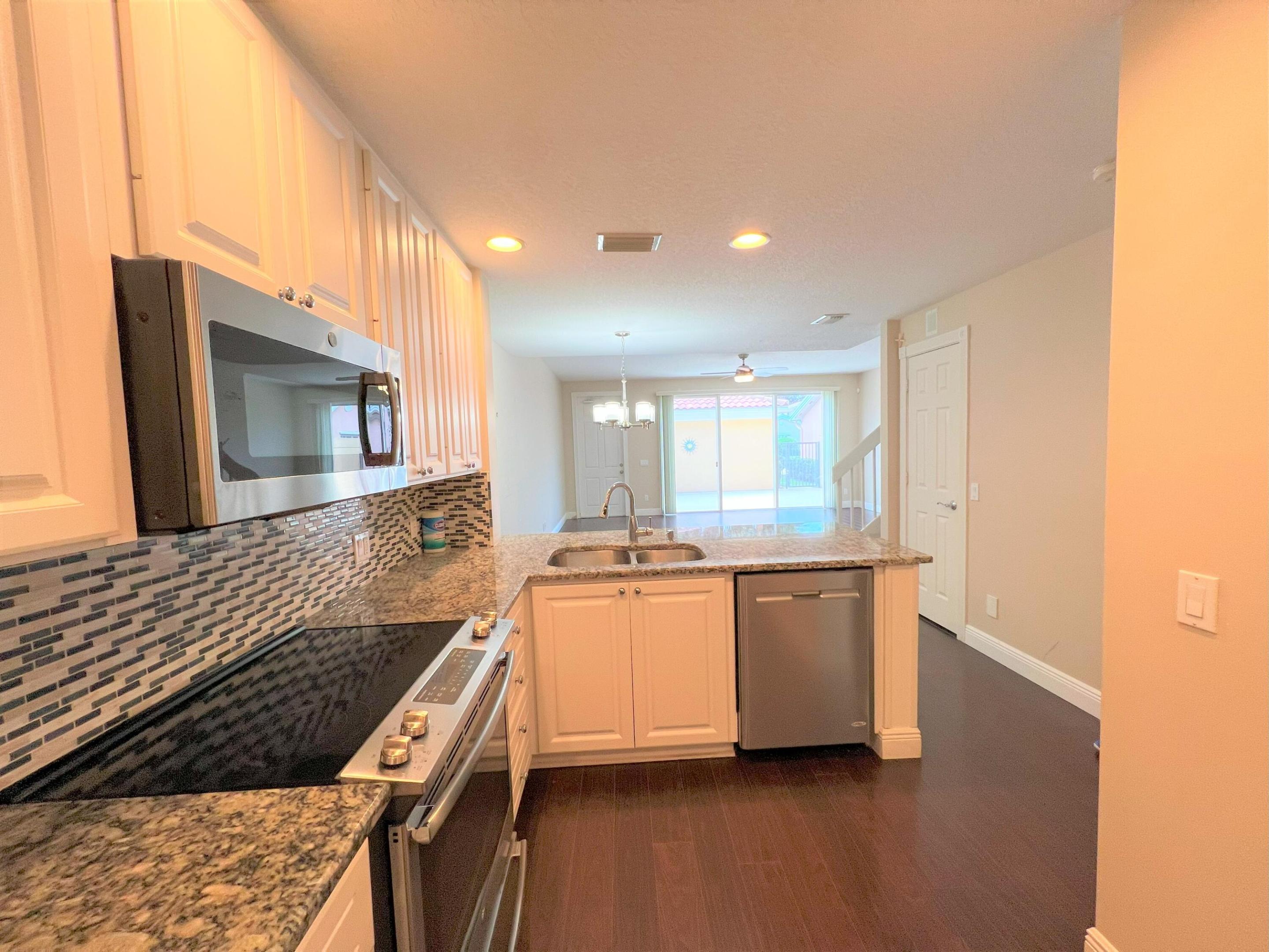 3368 Greenway Drive