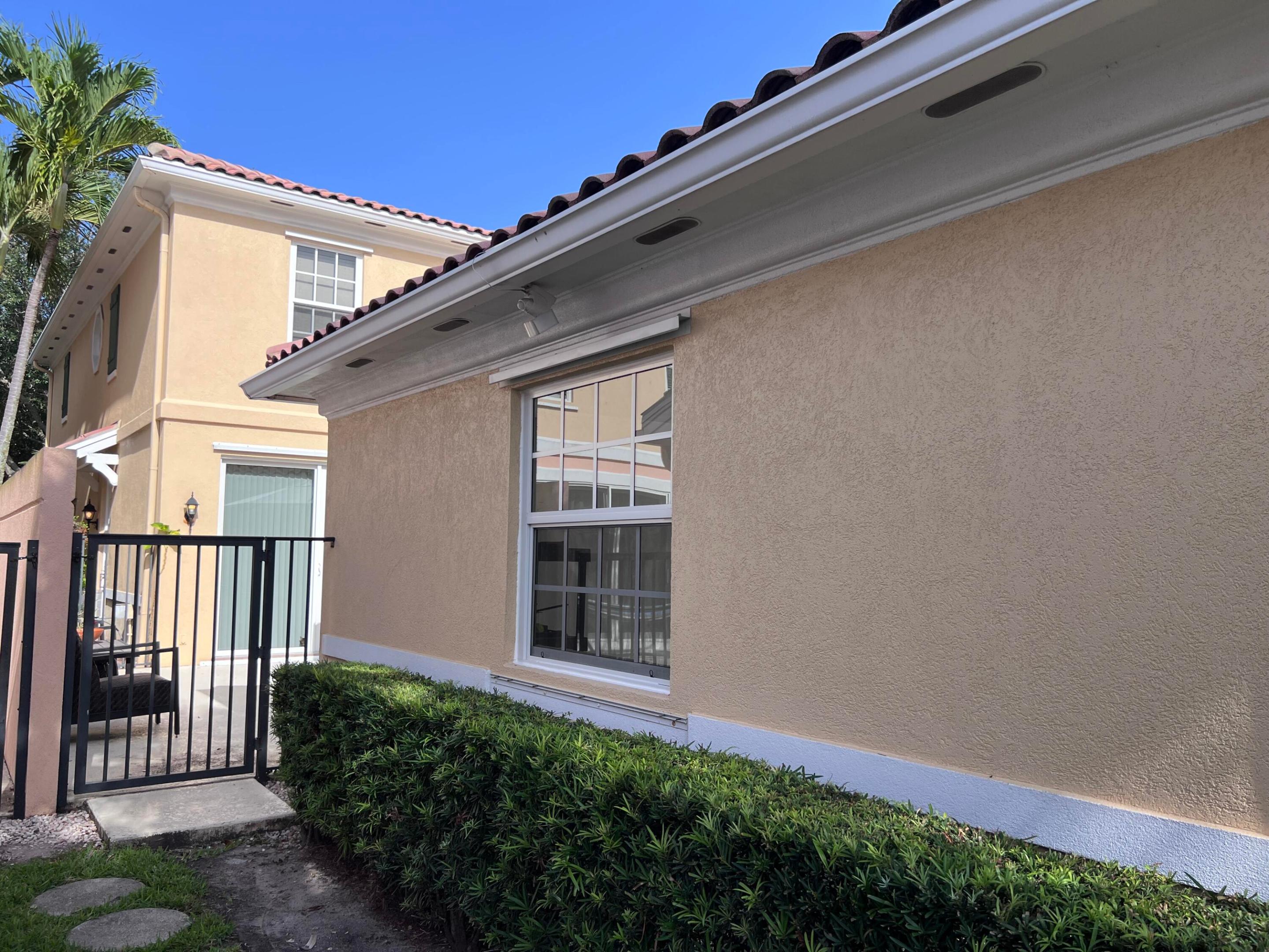 3368 Greenway Drive