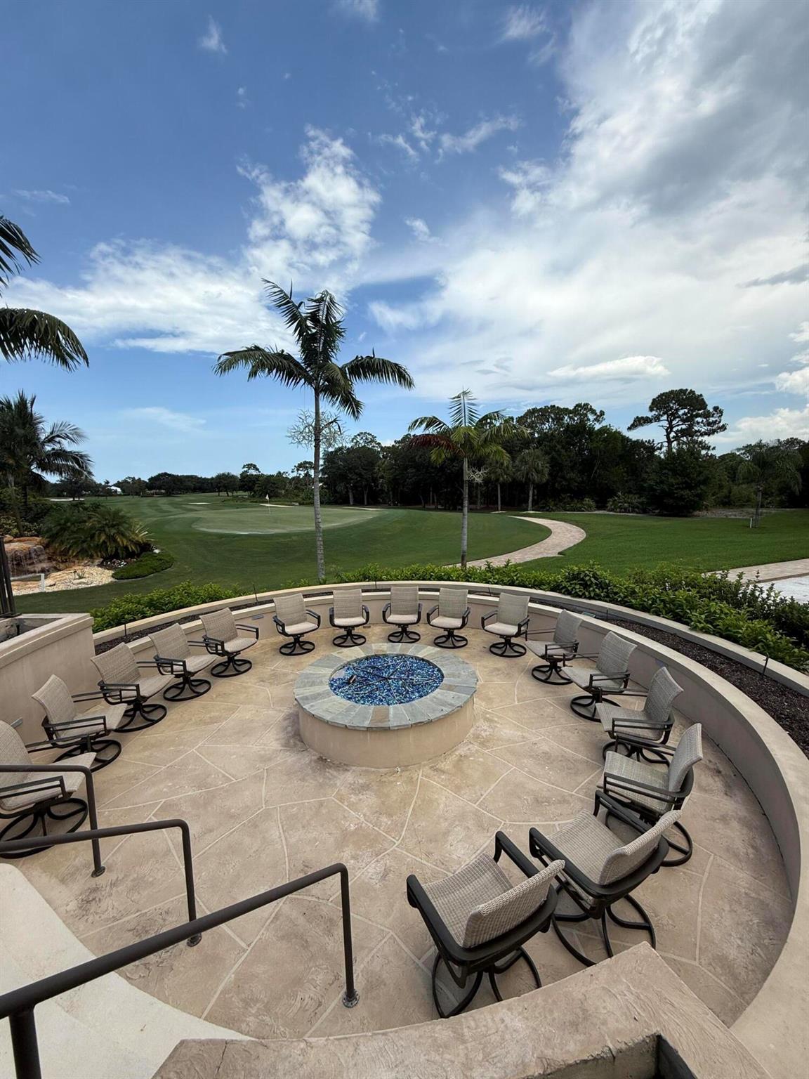 4381 SW Parkgate Boulevard