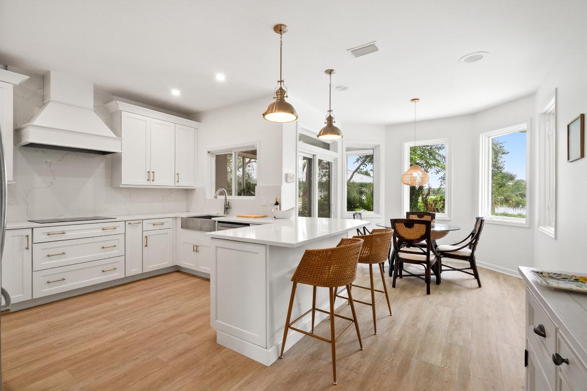 4381 SW Parkgate Boulevard