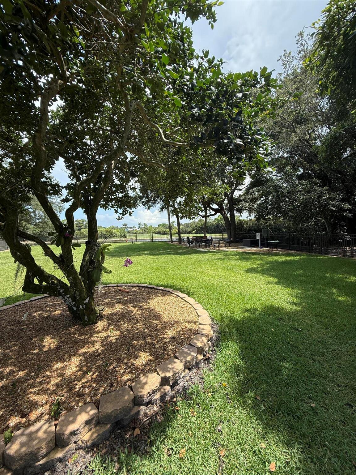 4381 SW Parkgate Boulevard