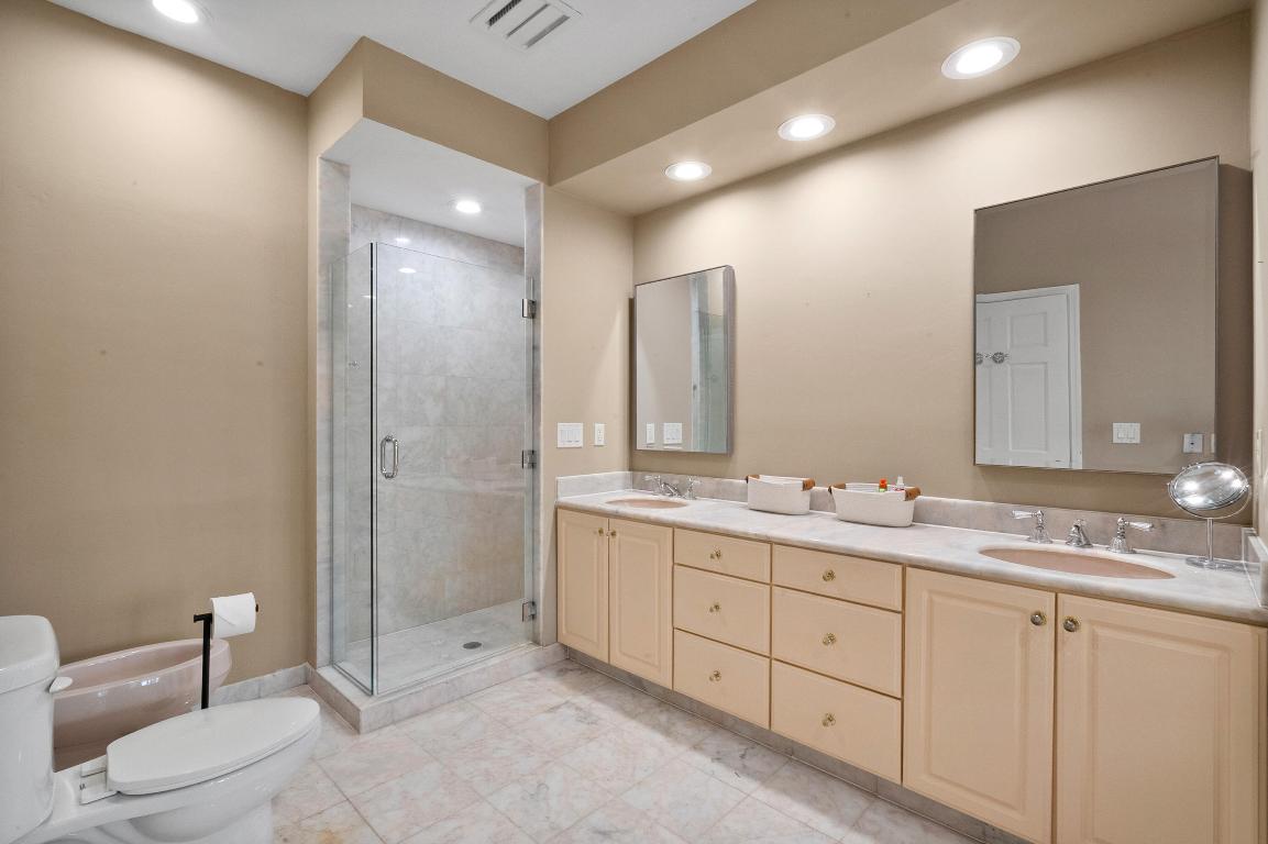 4381 SW Parkgate Boulevard