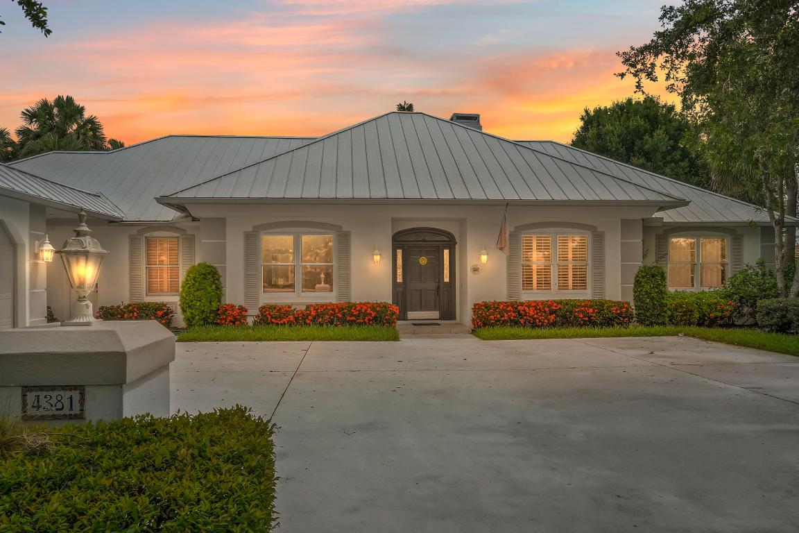 4381 SW Parkgate Boulevard