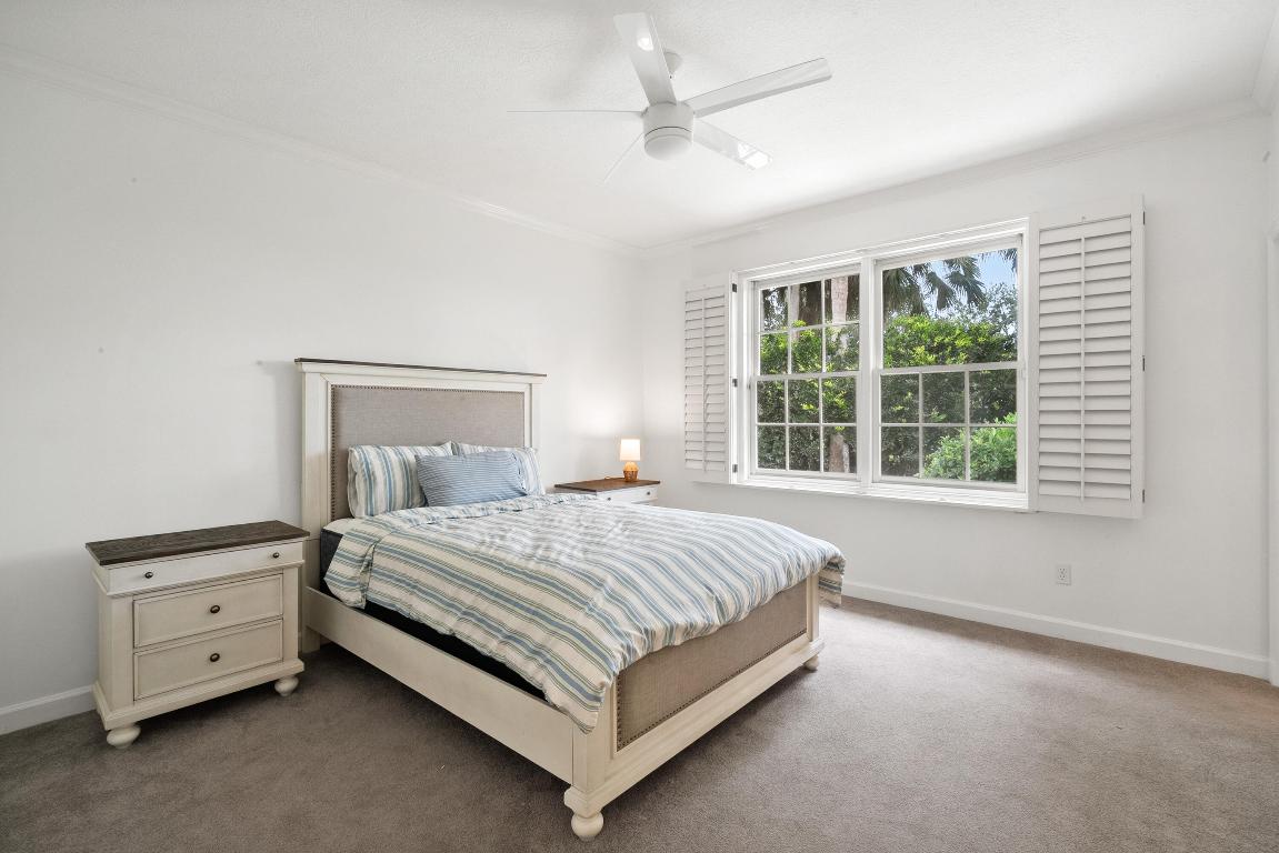 4381 SW Parkgate Boulevard