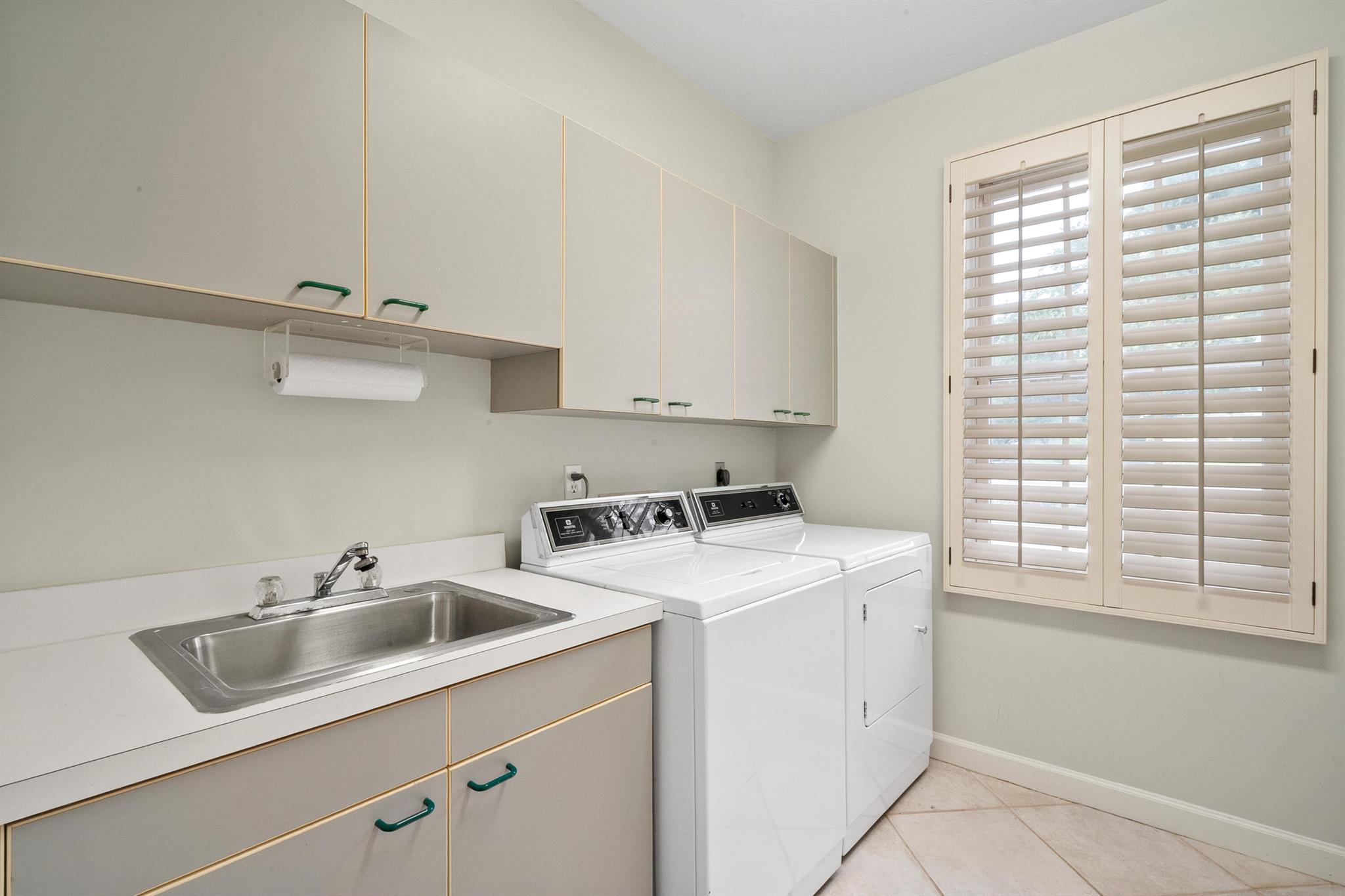 4381 SW Parkgate Boulevard