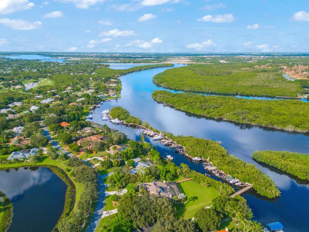 4381 SW Parkgate Boulevard