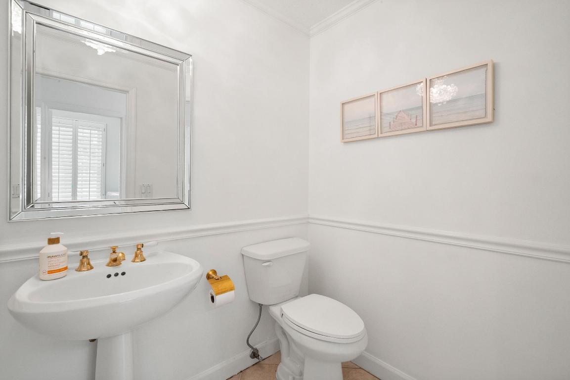 4381 SW Parkgate Boulevard