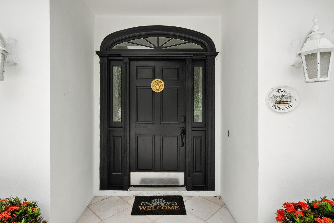 4381 SW Parkgate Boulevard