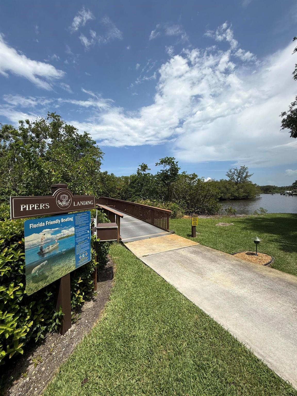 4381 SW Parkgate Boulevard