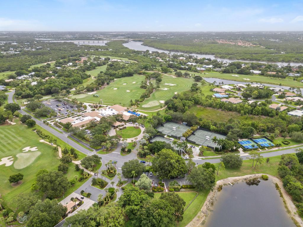 4381 SW Parkgate Boulevard