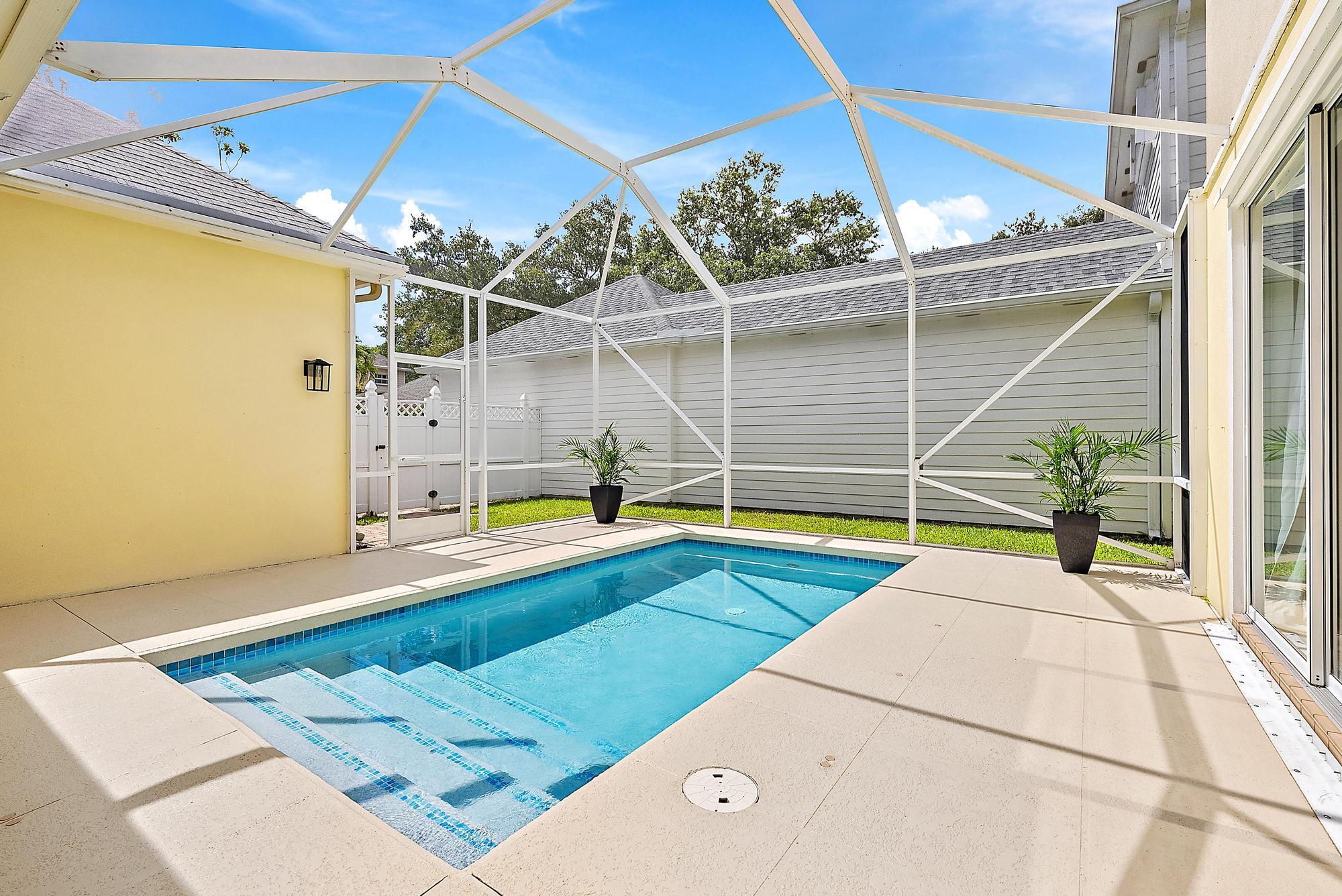 121 Newhaven Boulevard