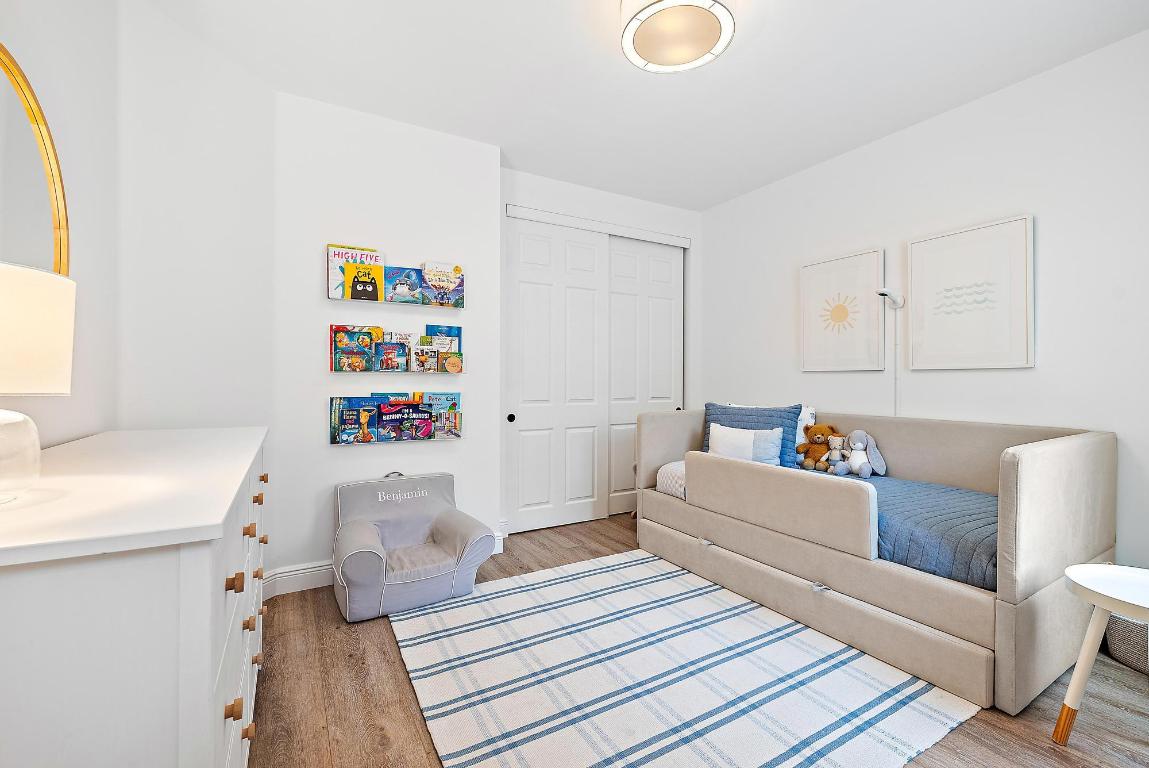 121 Newhaven Boulevard