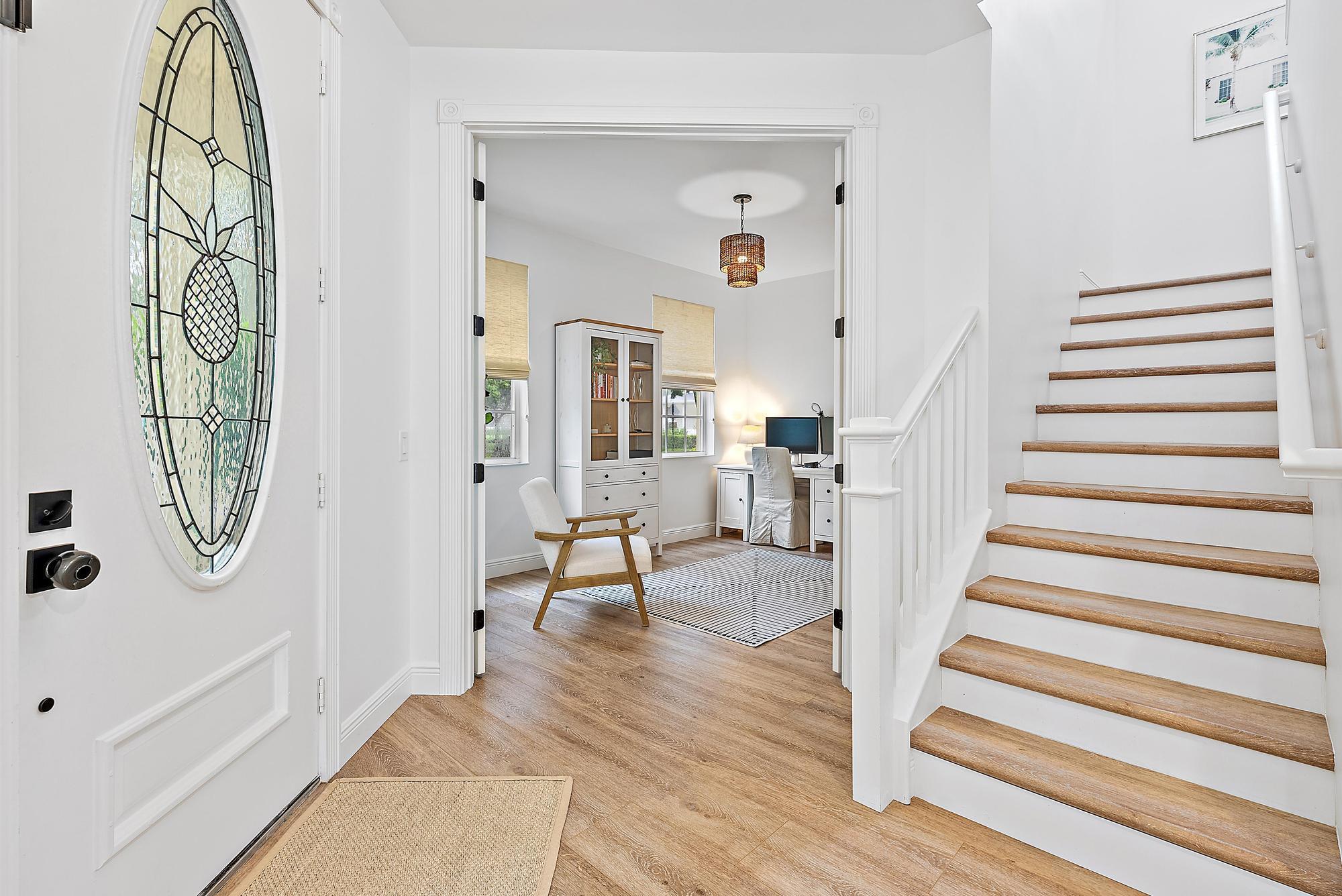 121 Newhaven Boulevard