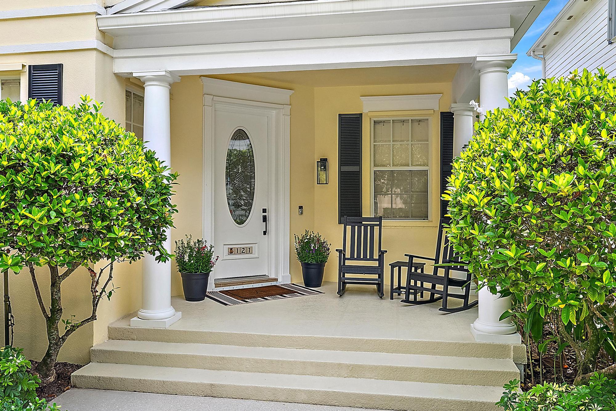 121 Newhaven Boulevard