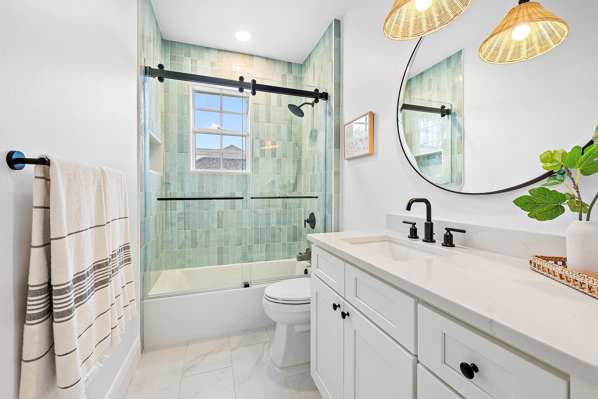 121 Newhaven Boulevard