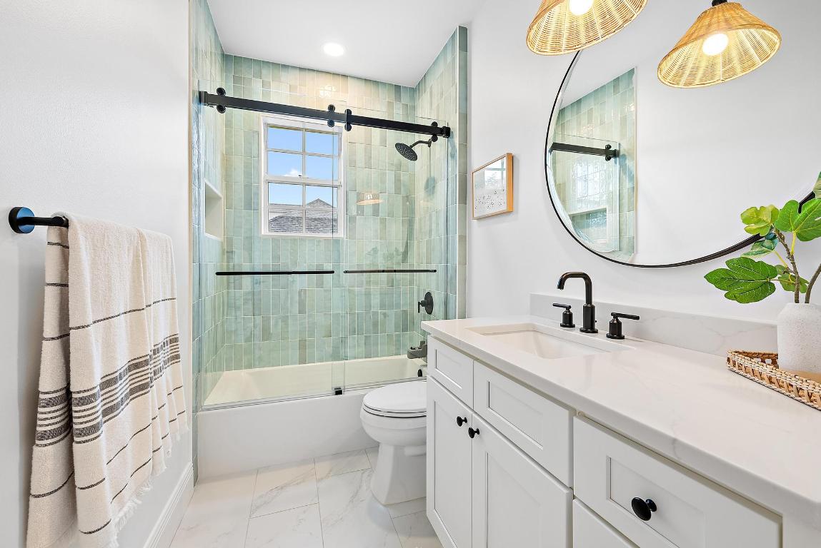 121 Newhaven Boulevard