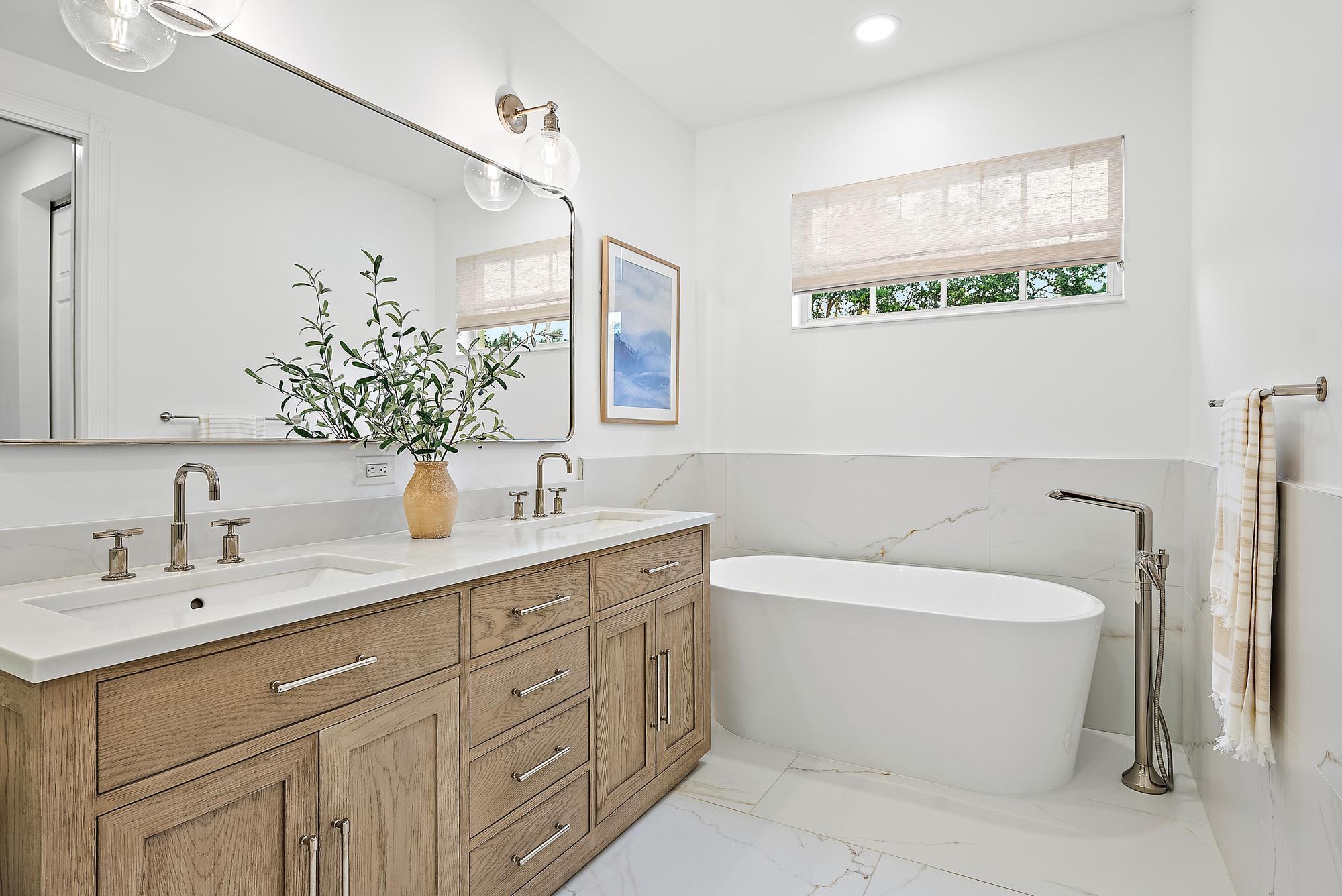 121 Newhaven Boulevard