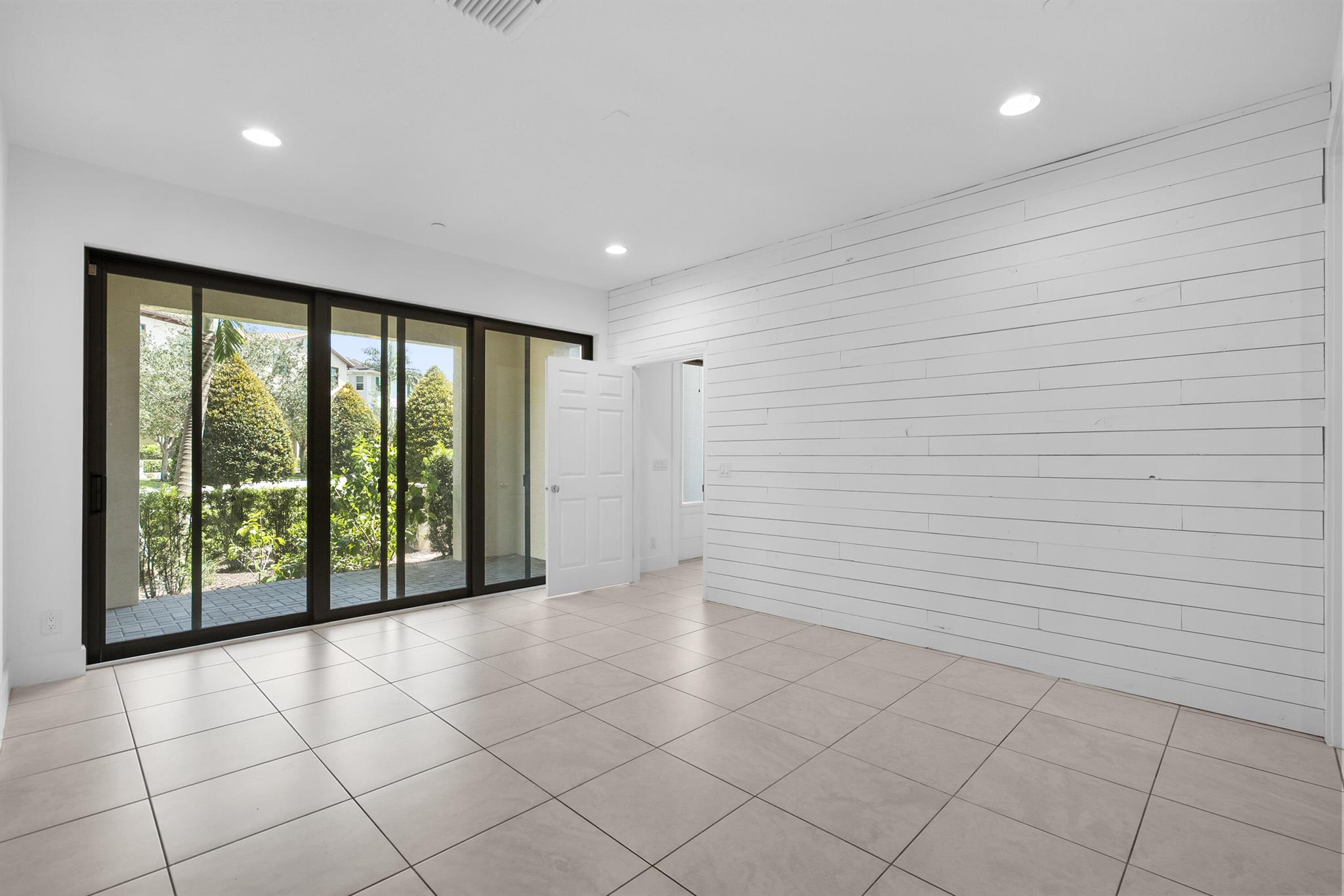 5166 Beckman Ter Terrace