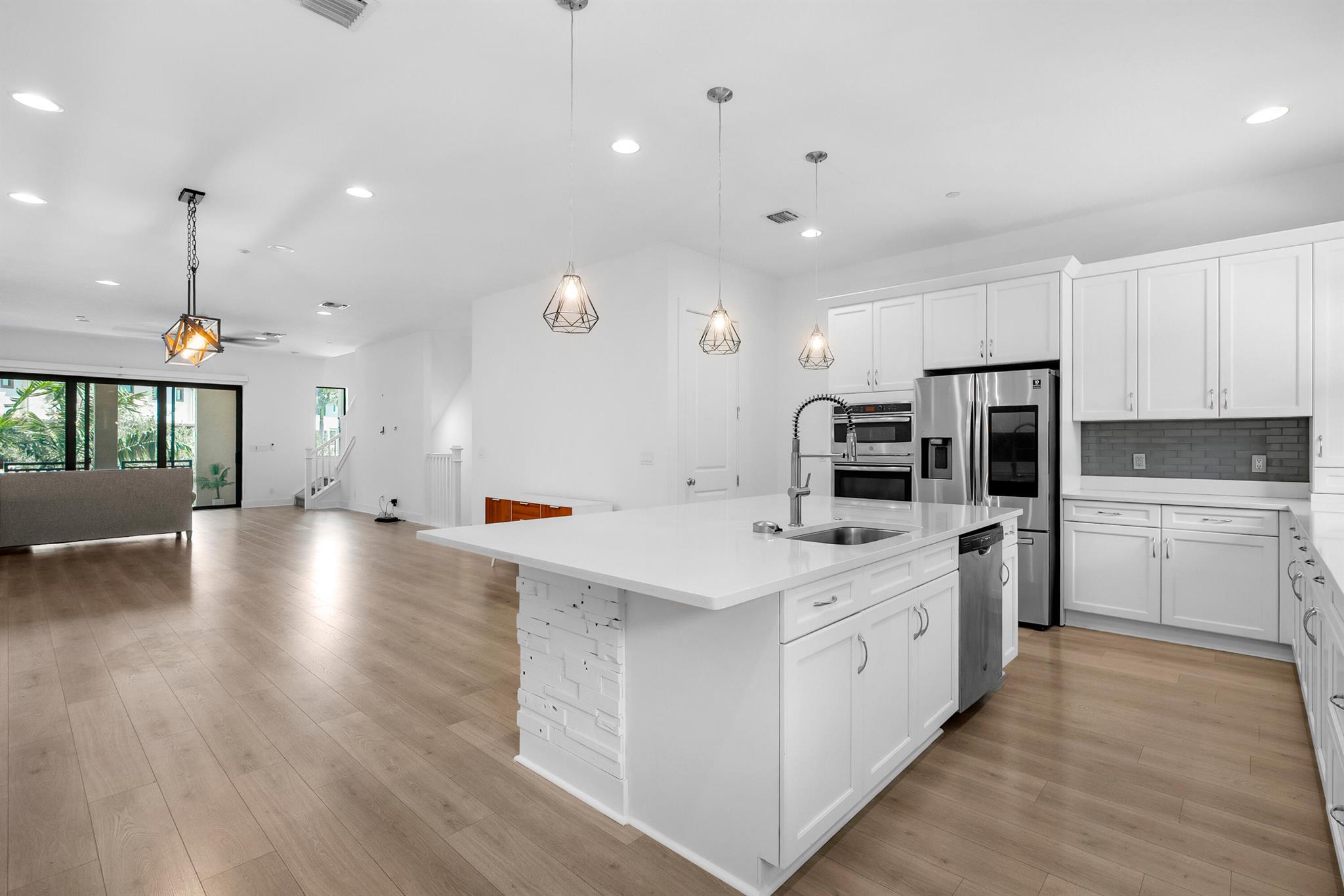 5166 Beckman Ter Terrace
