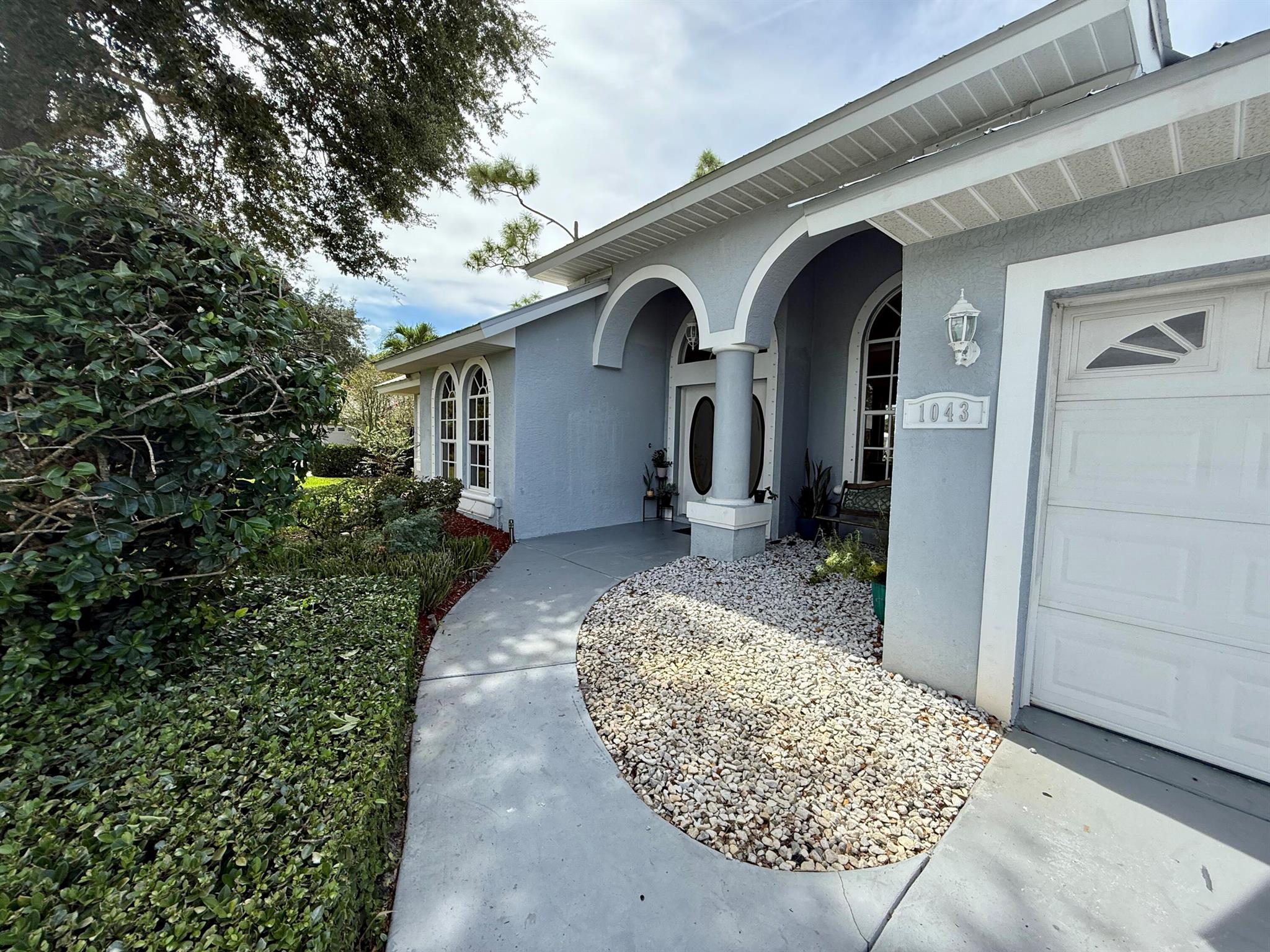 1043 SW Pigeon Plum Way
