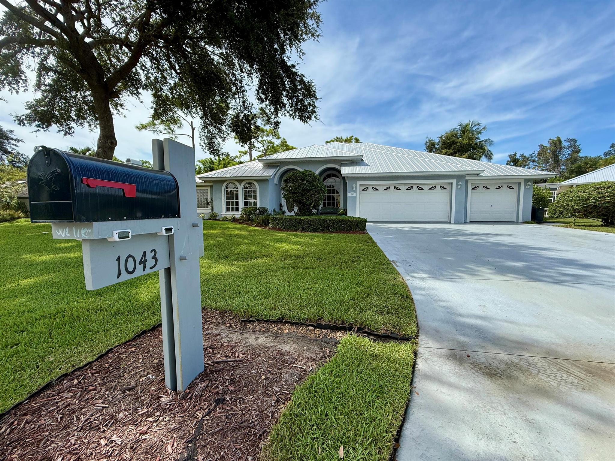 1043 SW Pigeon Plum Way
