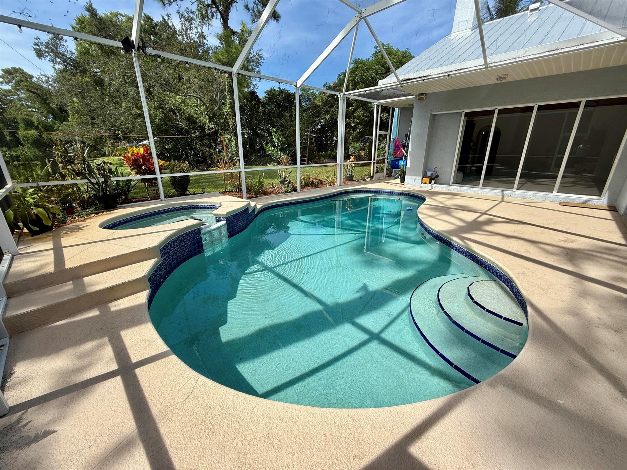 1043 SW Pigeon Plum Way