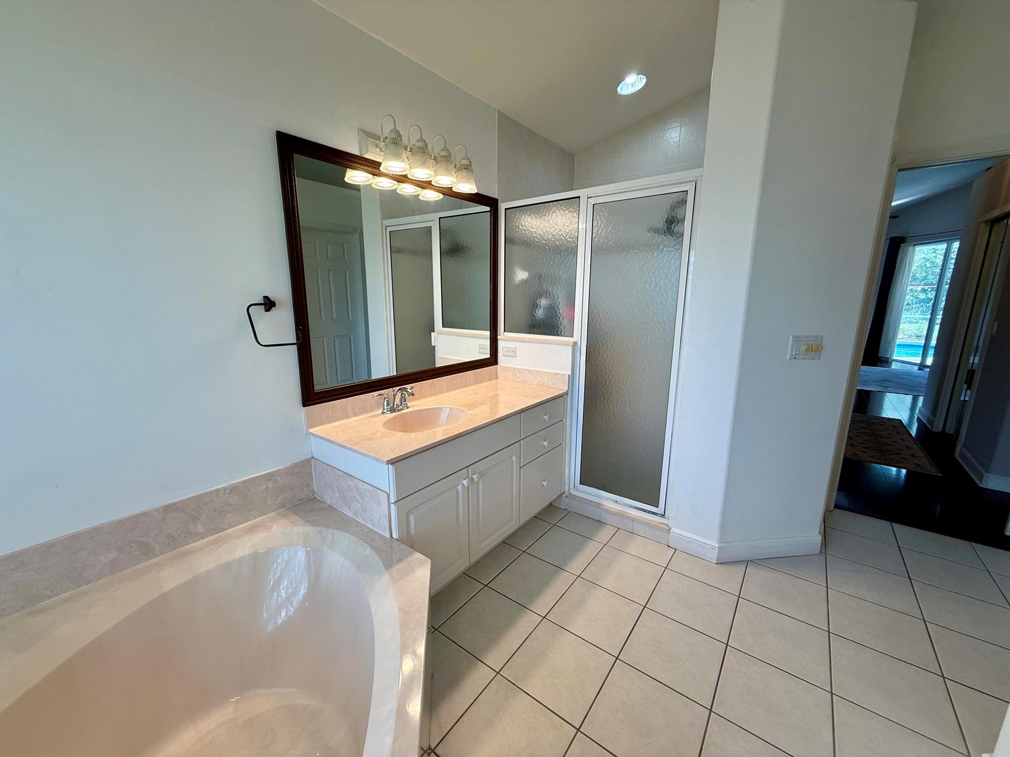 1043 SW Pigeon Plum Way