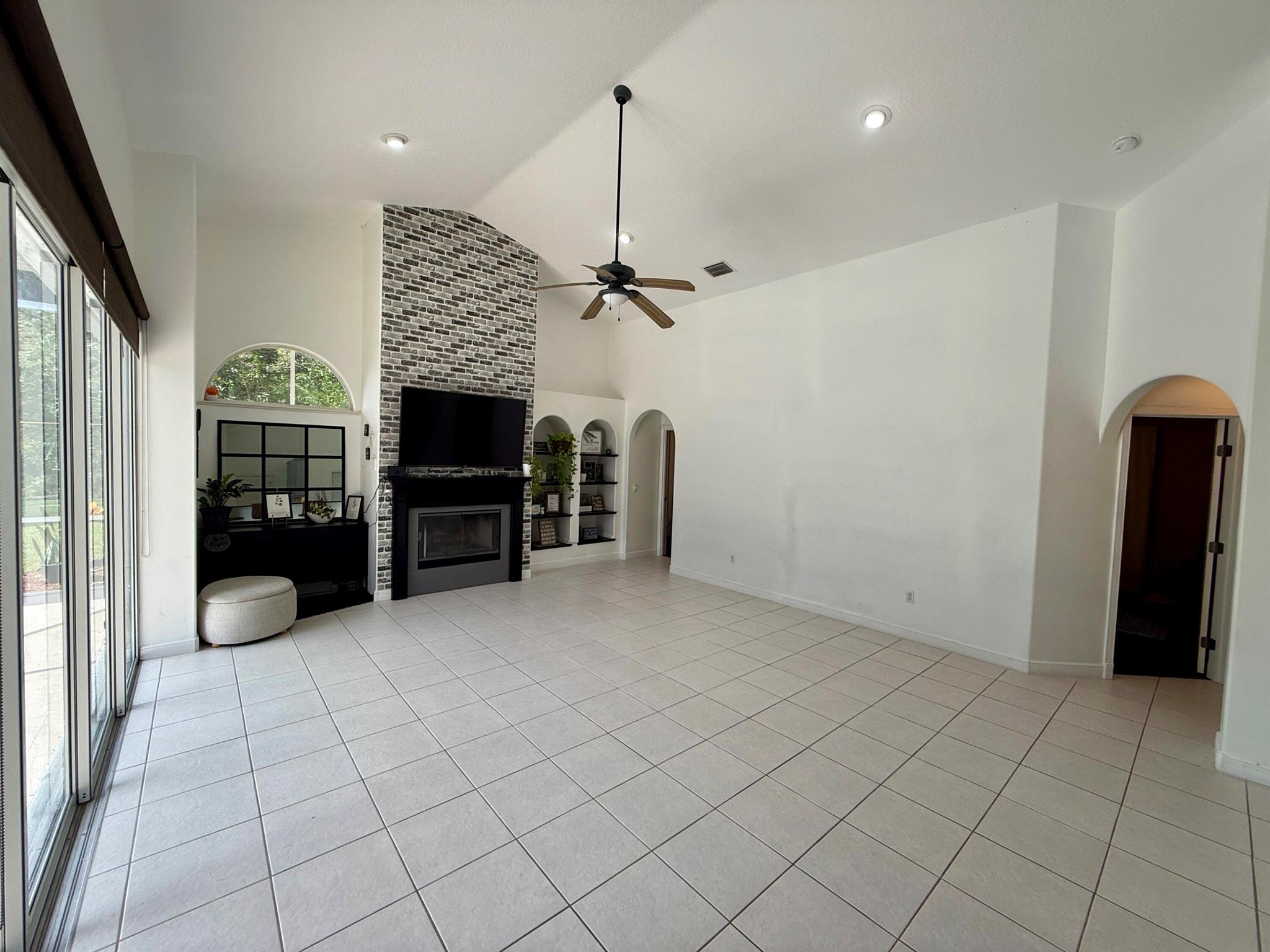 1043 SW Pigeon Plum Way