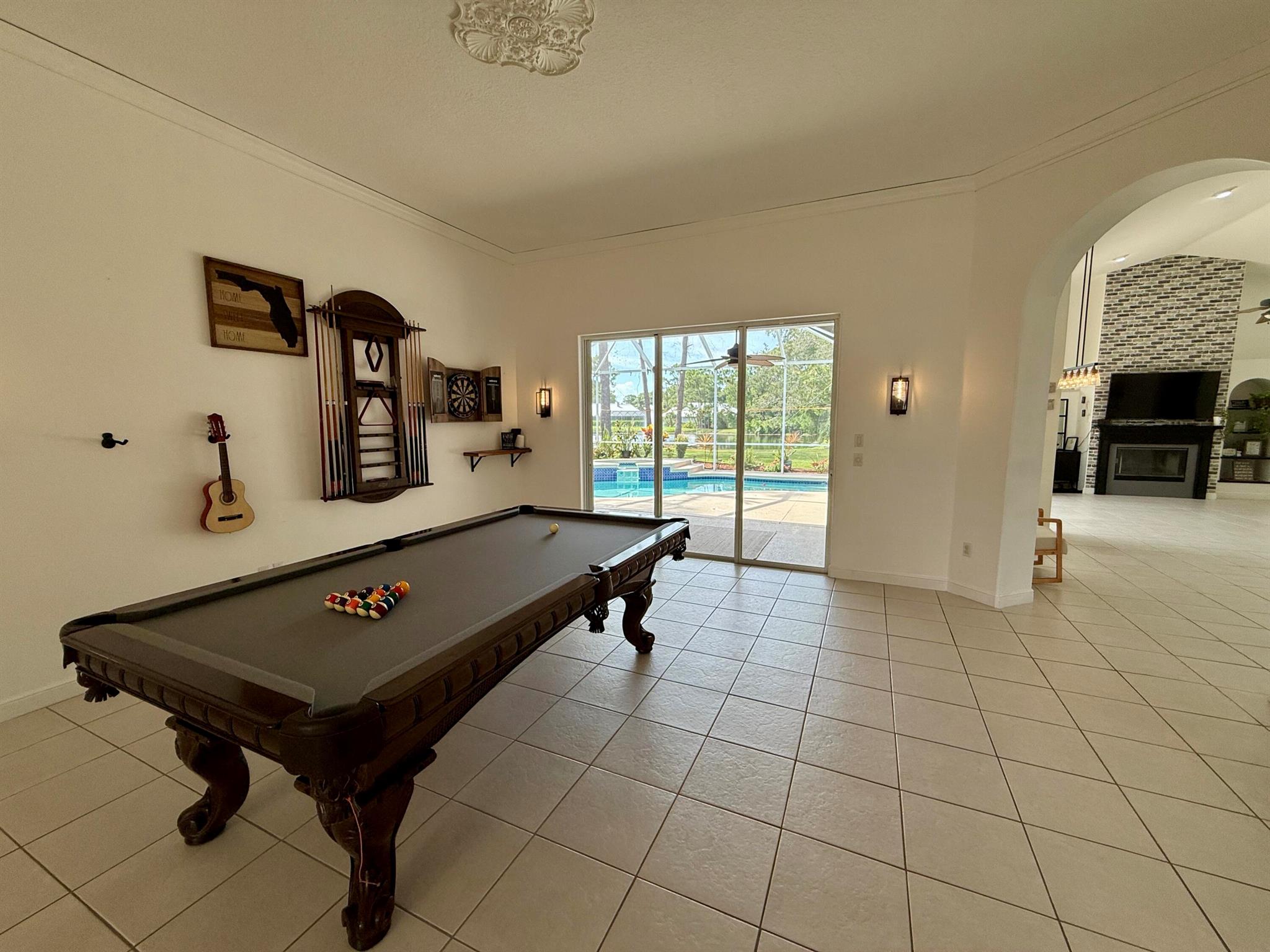 1043 SW Pigeon Plum Way