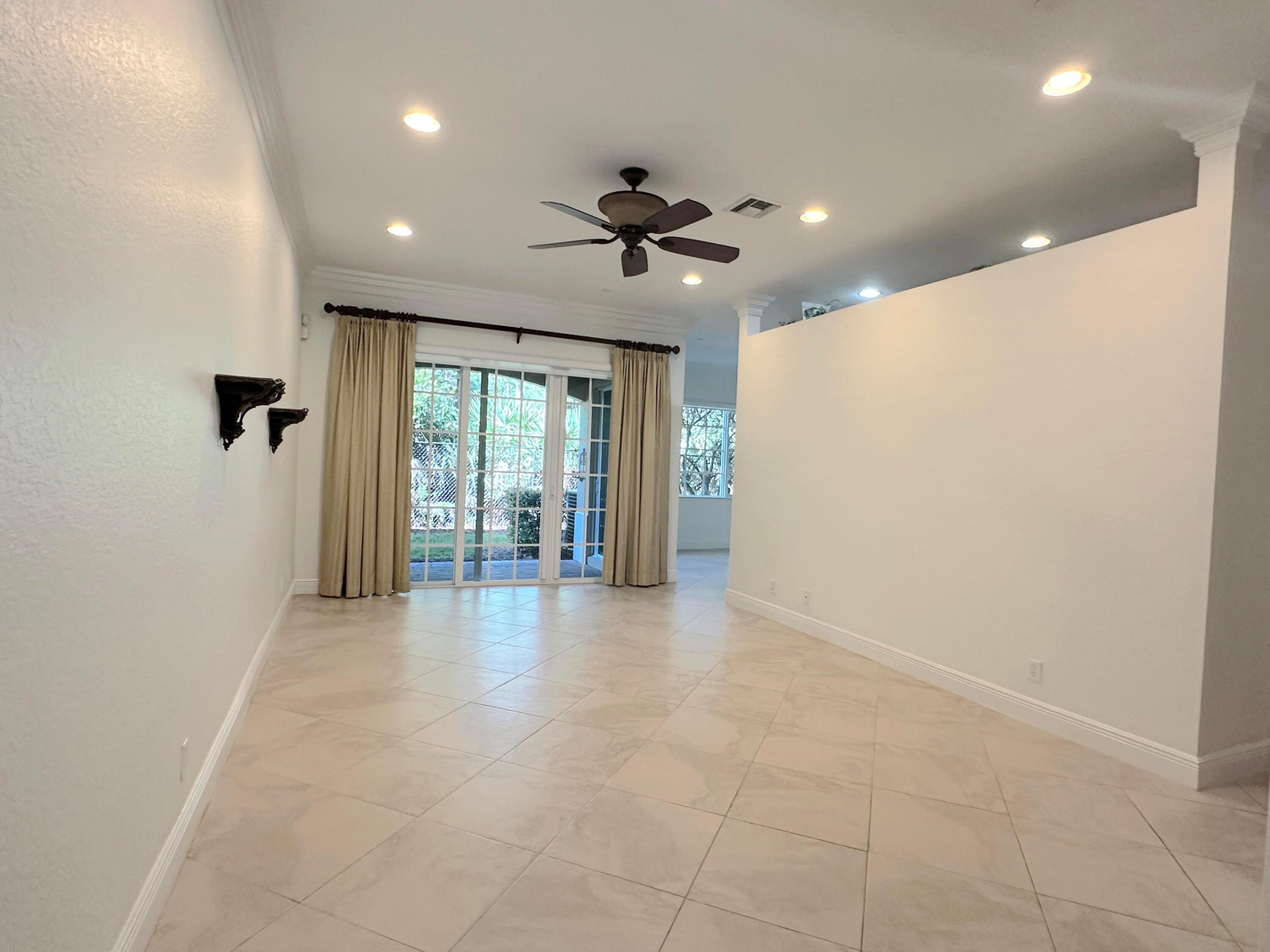 5103 Artesa Way W