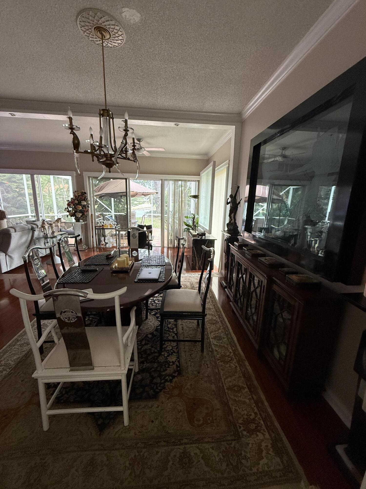 222 E Tall Oaks Circle