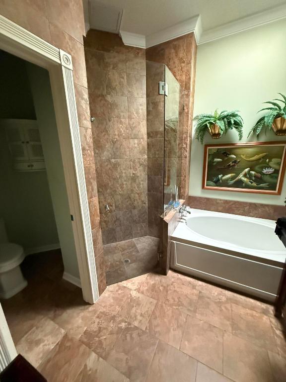 222 E Tall Oaks Circle