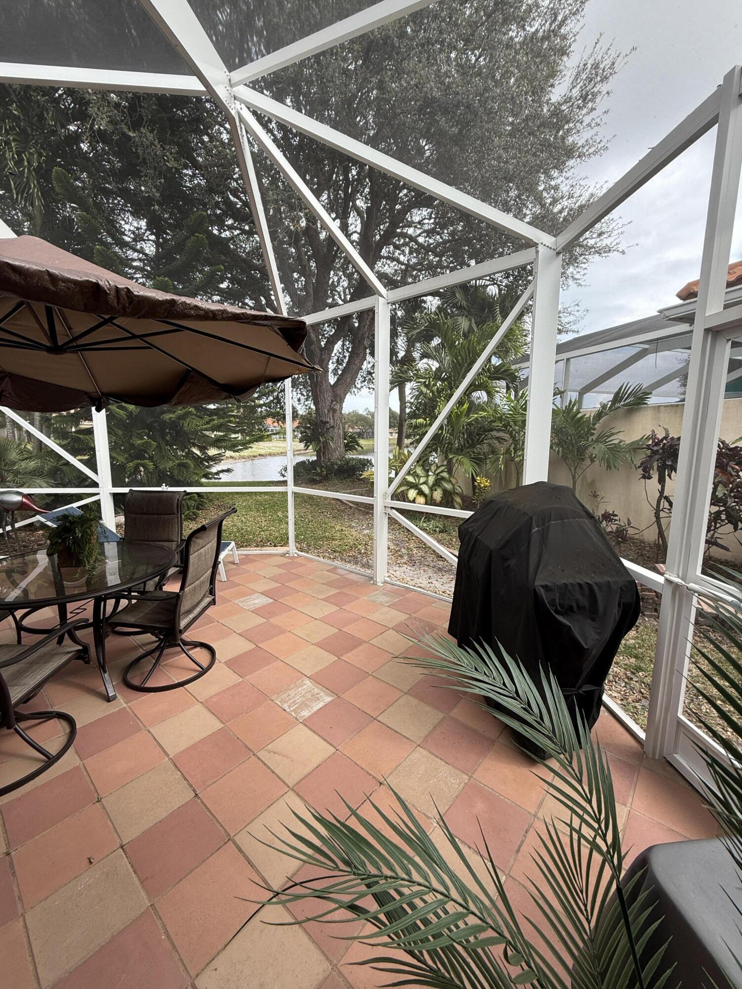 222 E Tall Oaks Circle