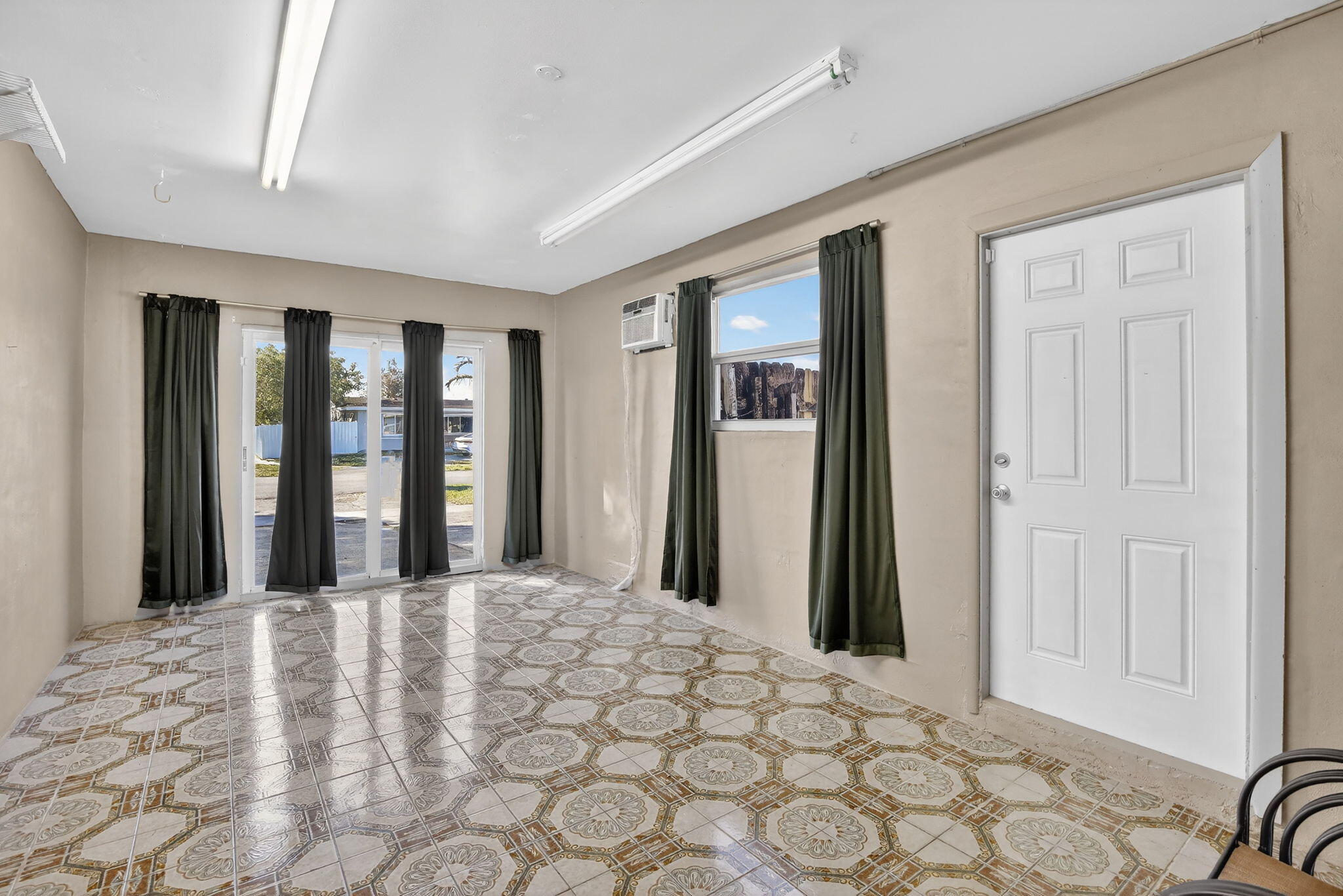 8961 NW 21st Street, Pembroke Pines