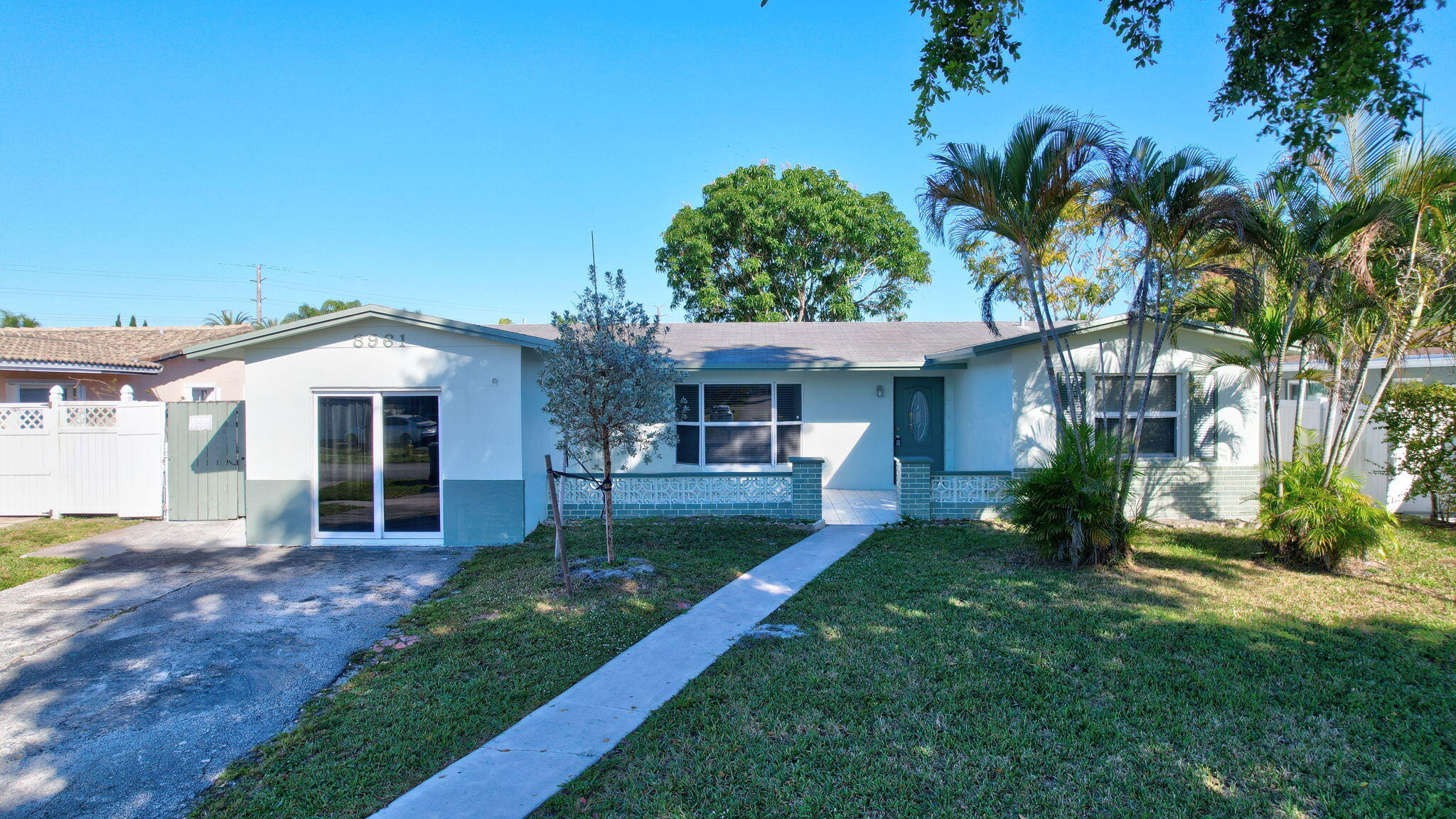 8961 NW 21st Street, Pembroke Pines