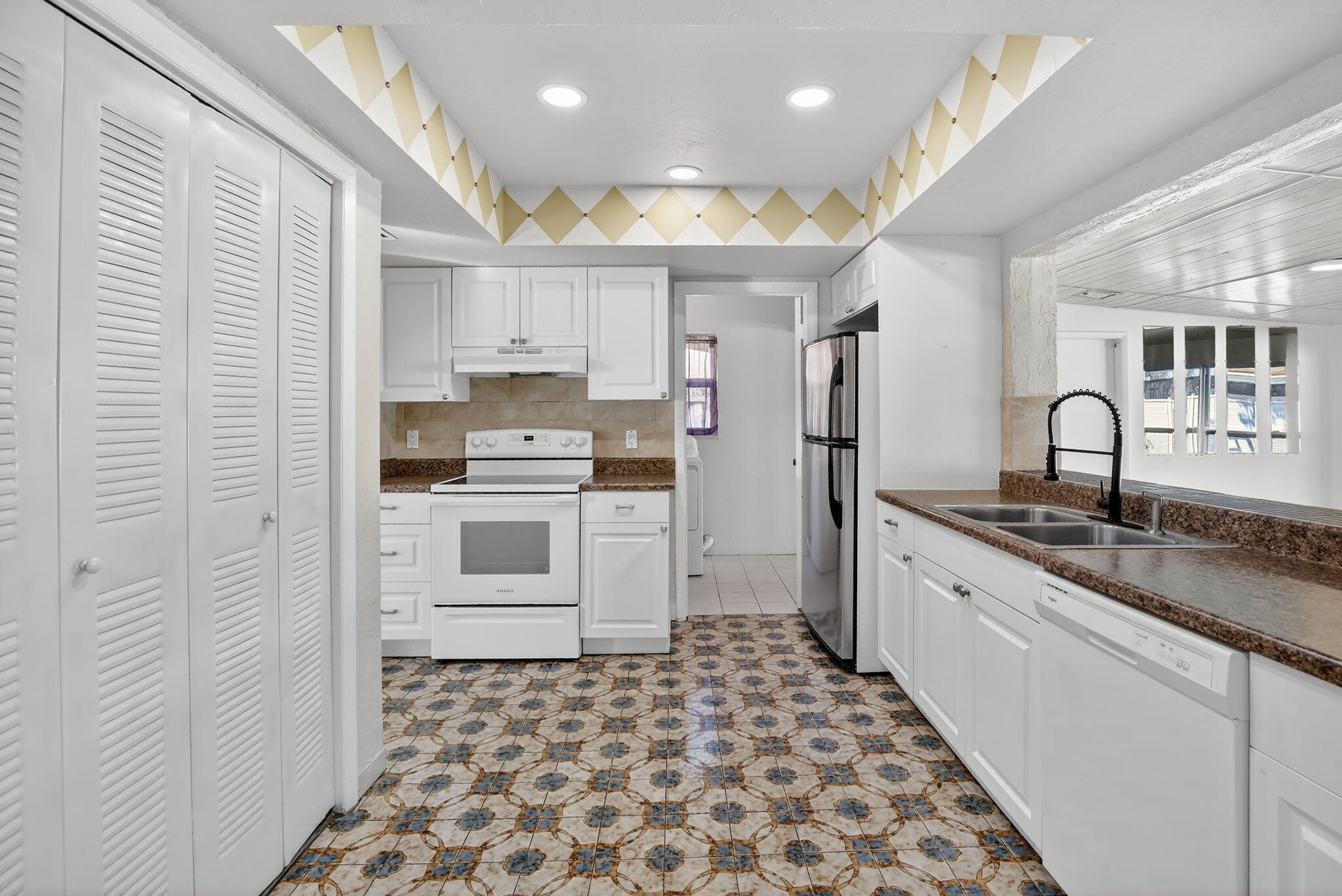 8961 NW 21st Street, Pembroke Pines