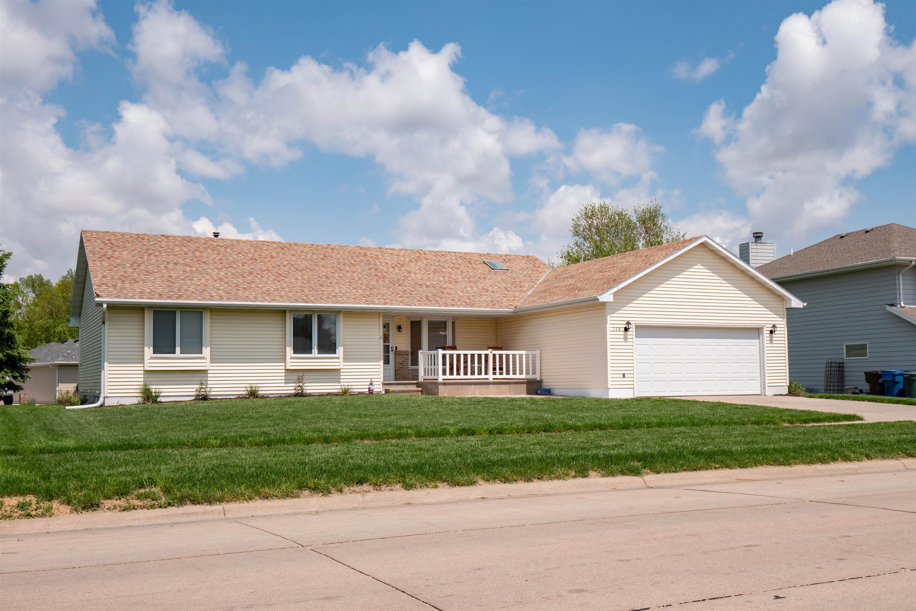 718 E 48th St.