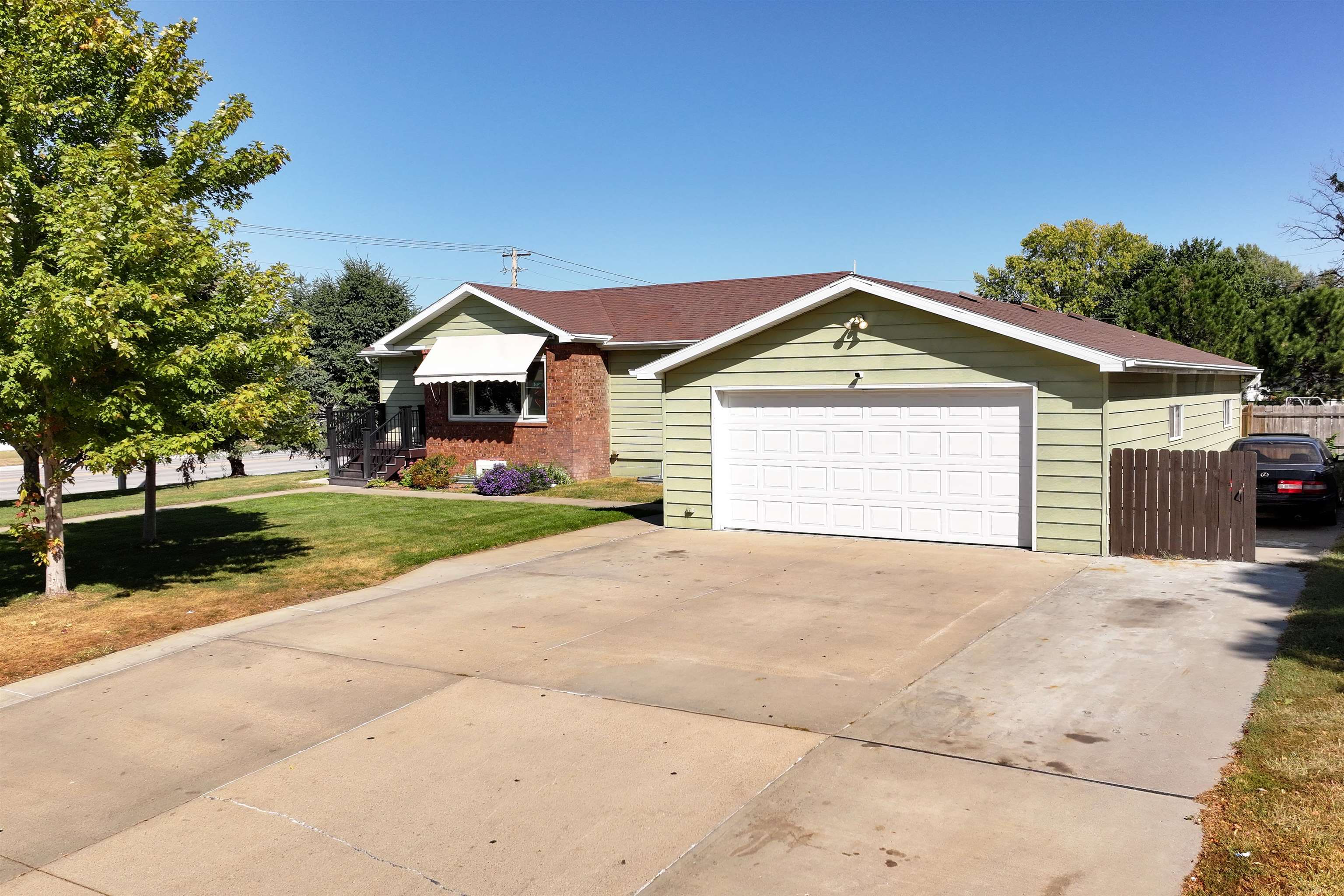 1021 C Ave.