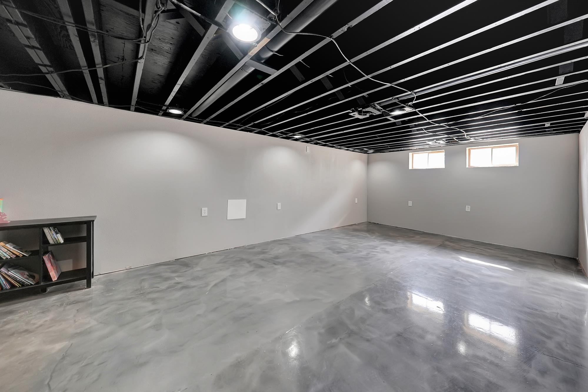 1514 W 2nd Street