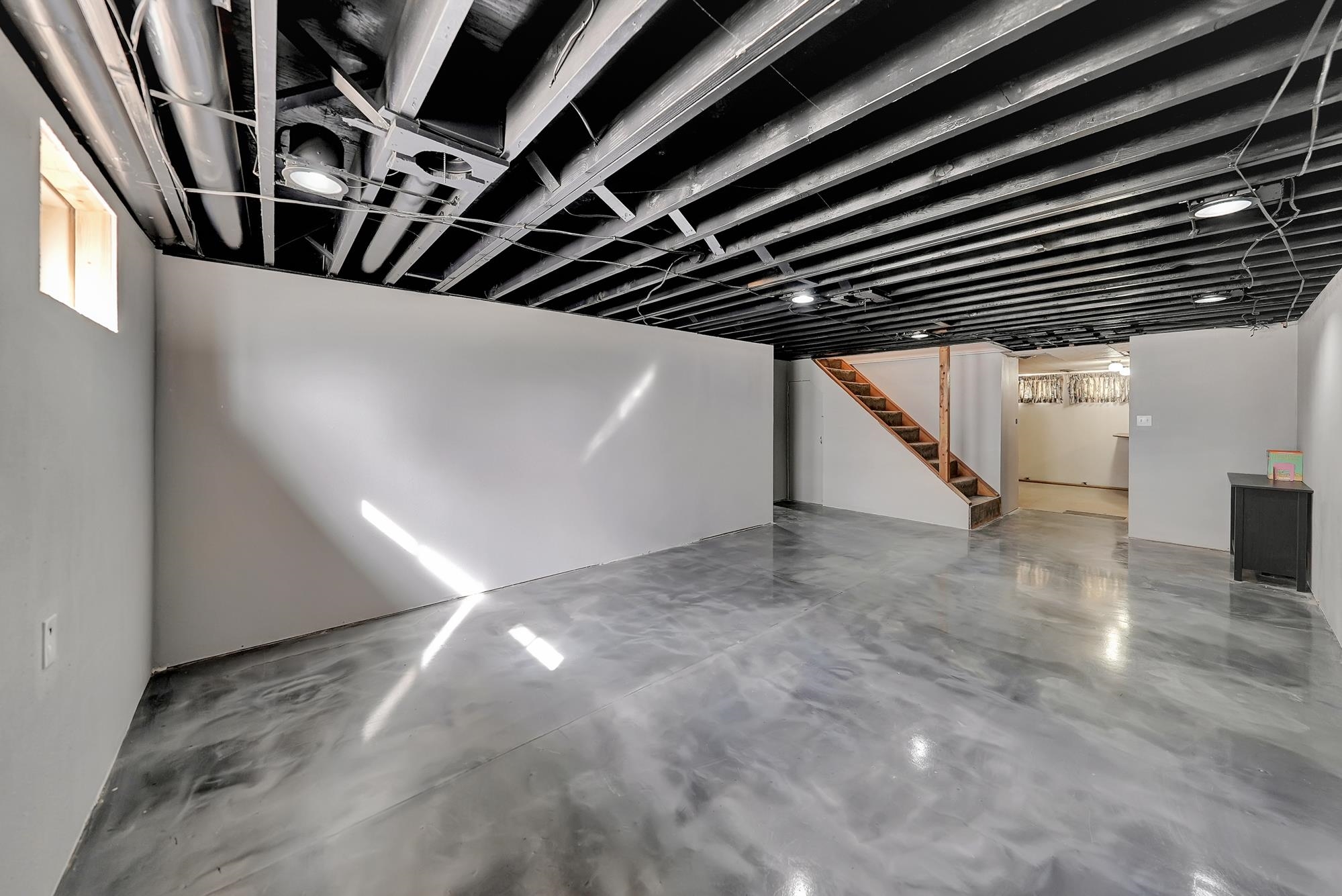 1514 W 2nd Street