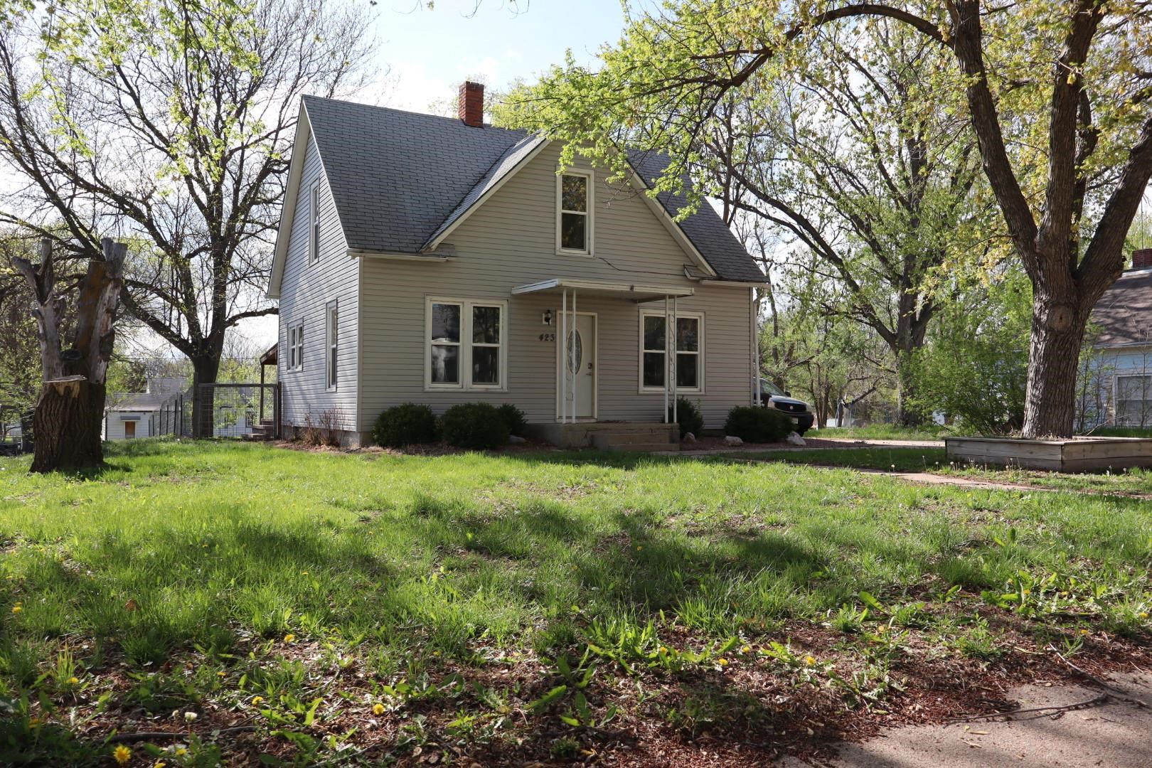 423 N 4th Street