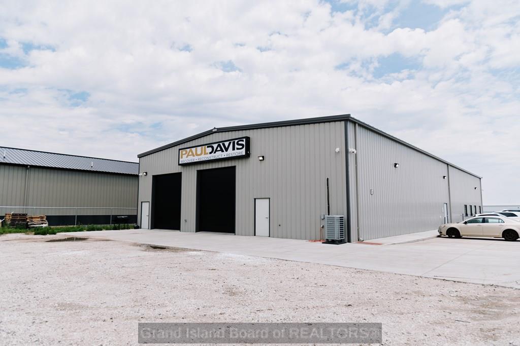 820 Bronze Road