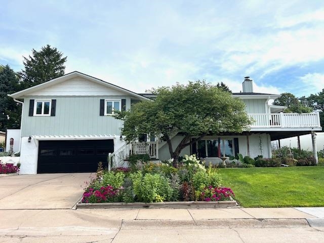 307 W 36th Drive